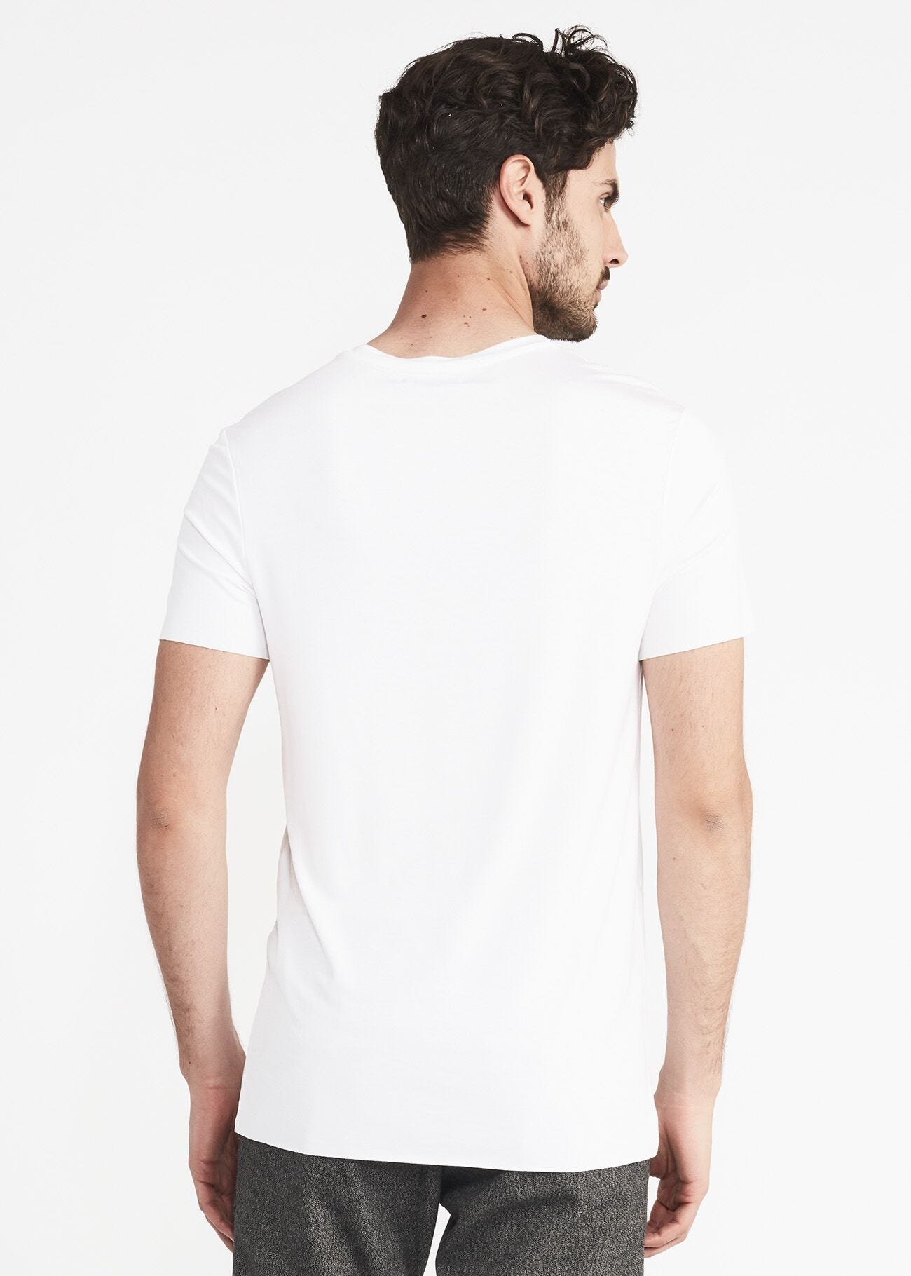 T-shirt with raw cut edges