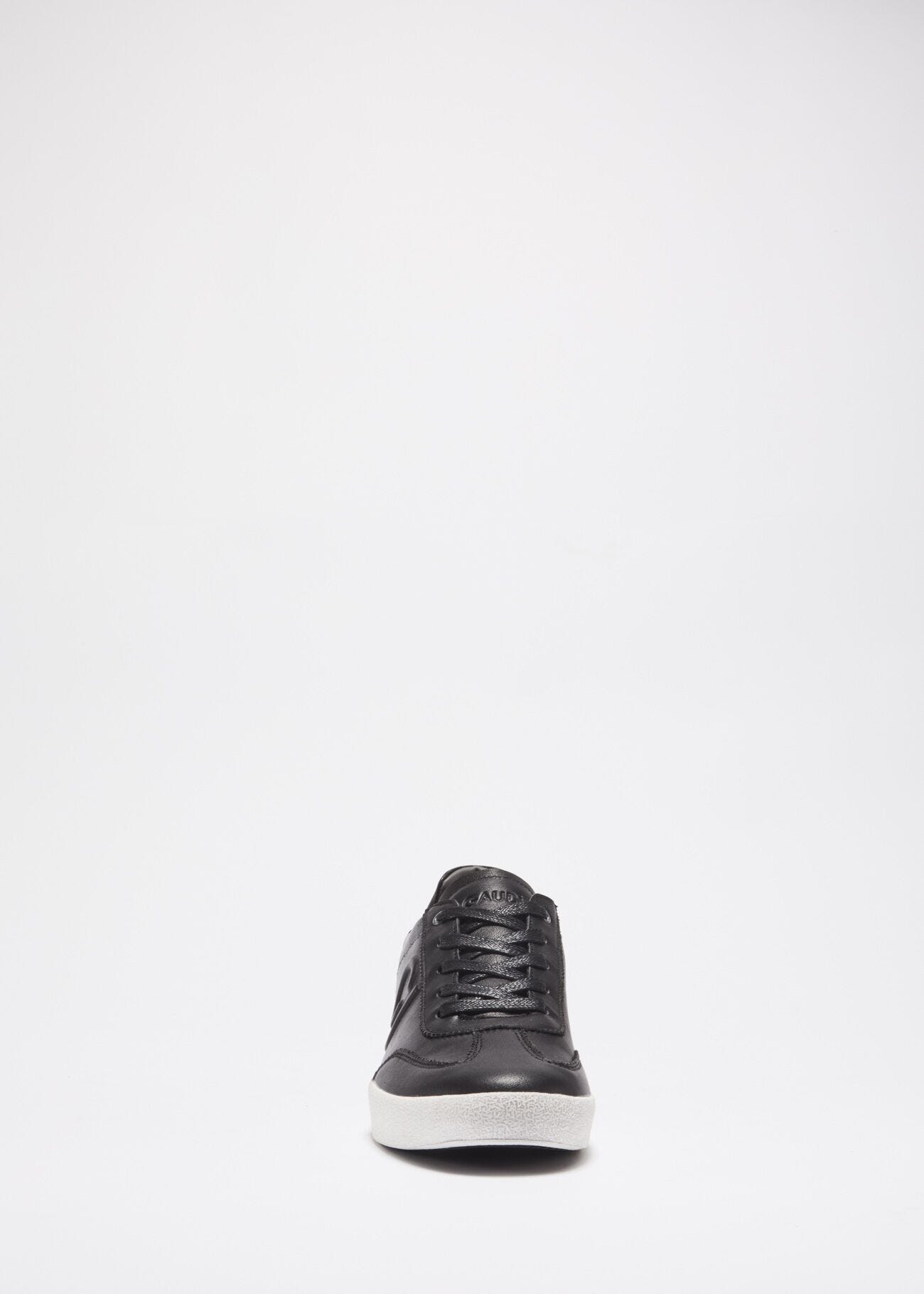 Trainers with contrasting inserts