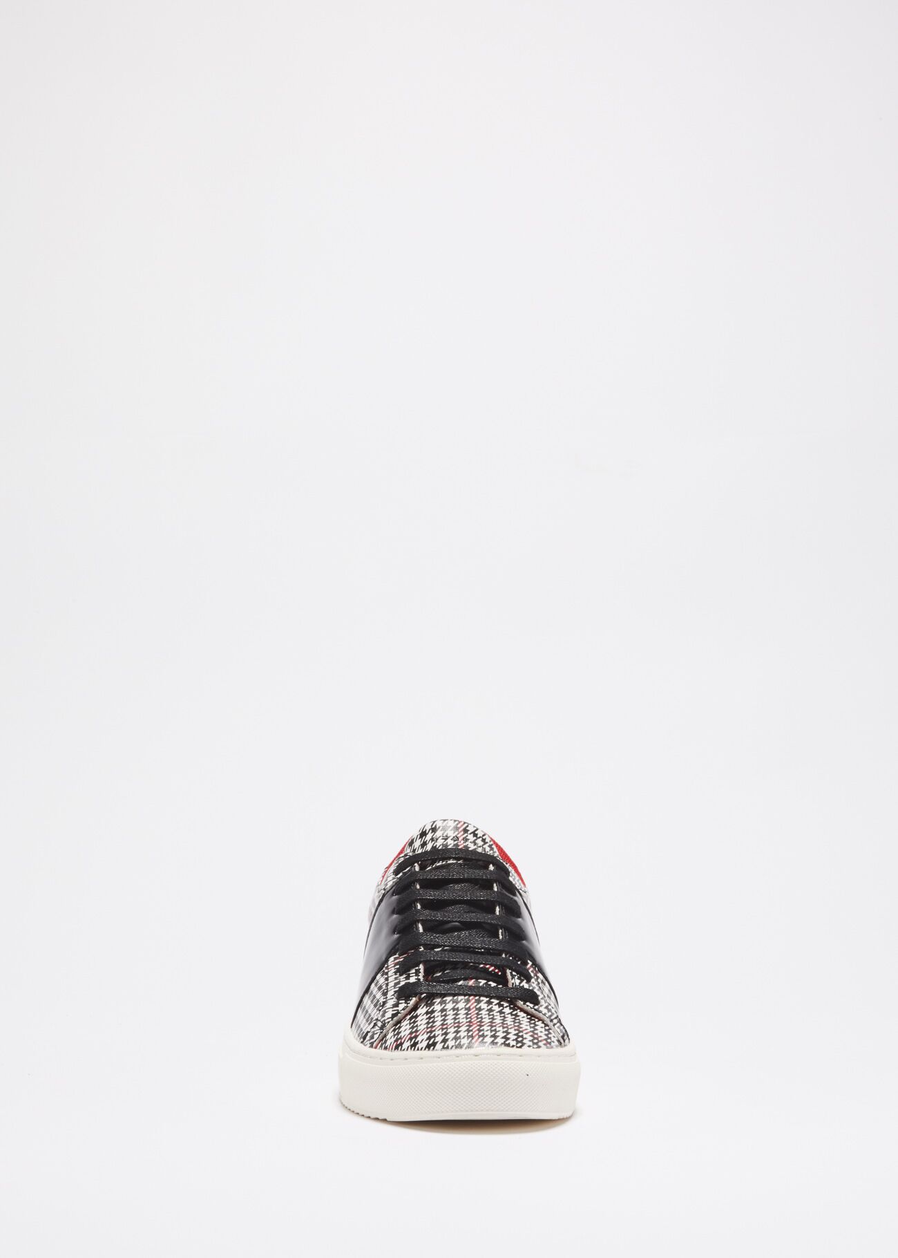 Trainers with contrasting inserts