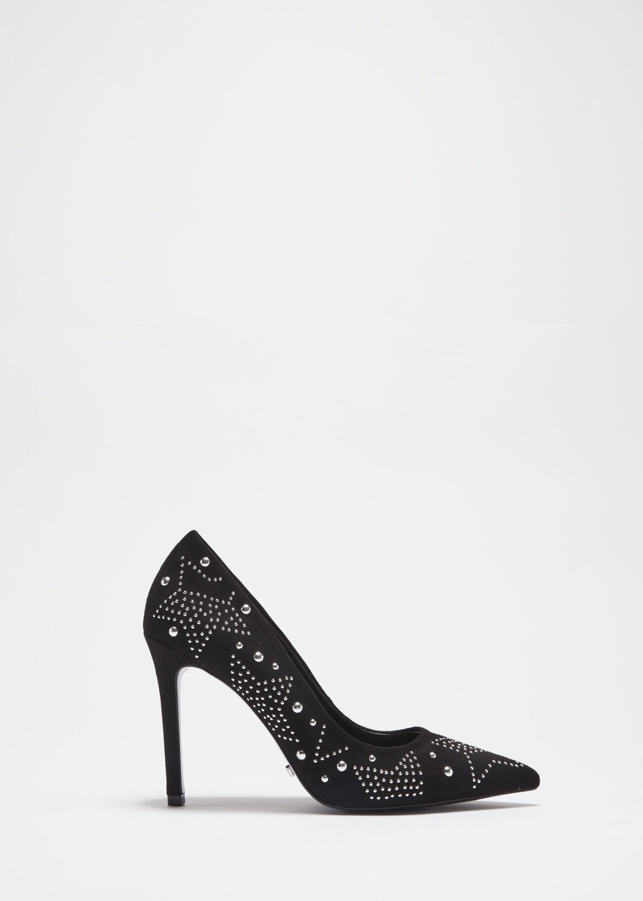 Court shoe with micro studs