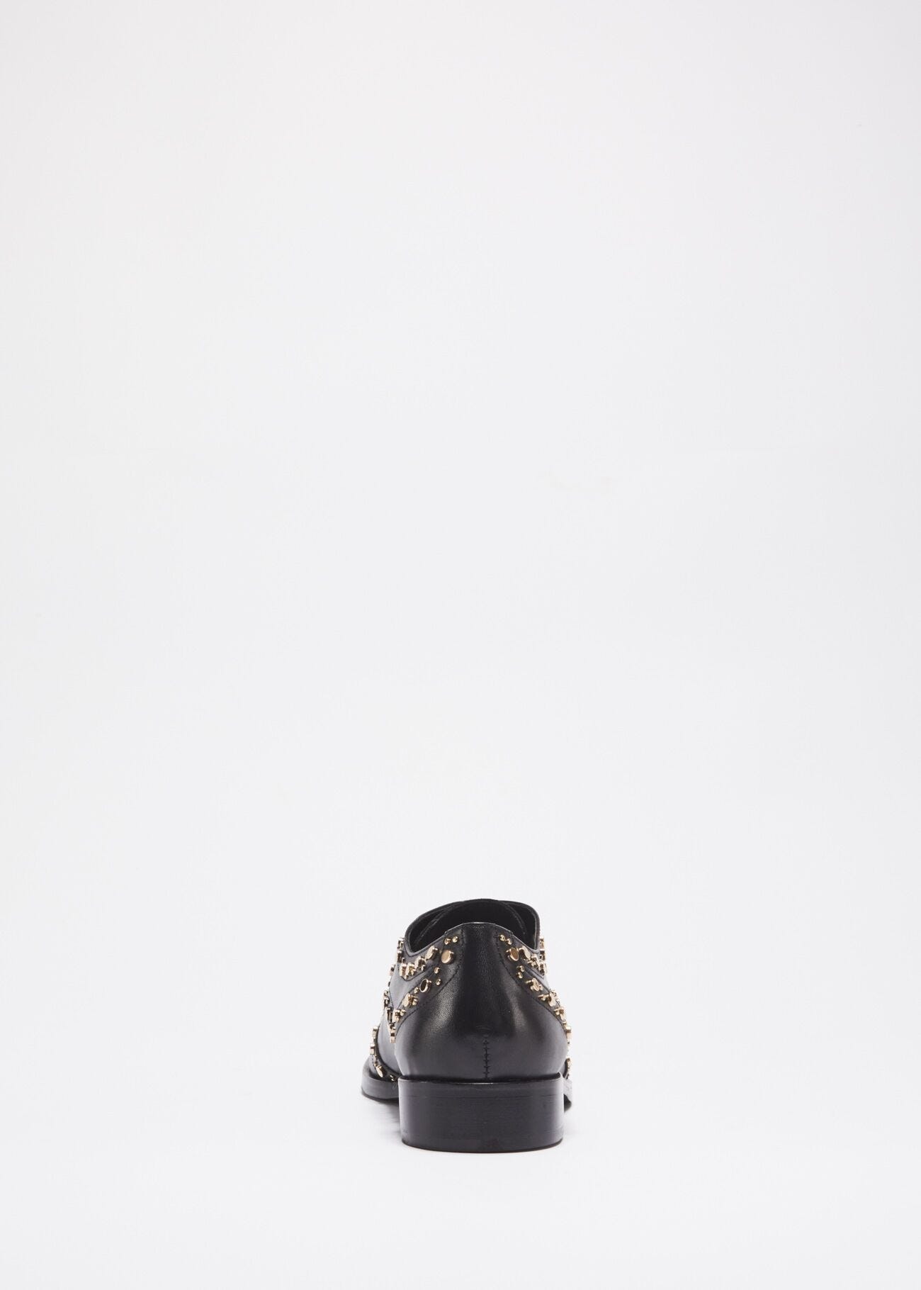 Beatle boot with dovetail embellishment