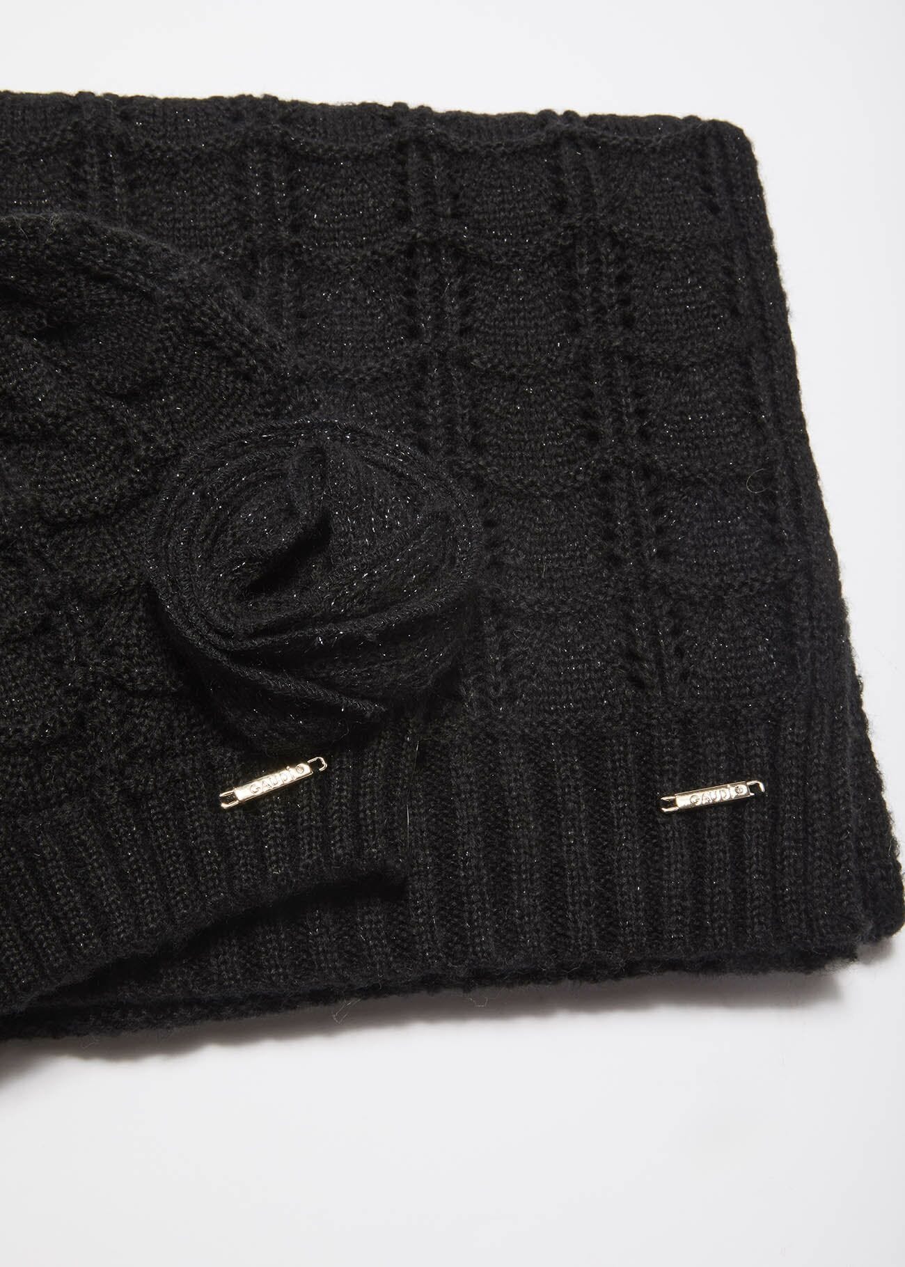 Scarf and hat set