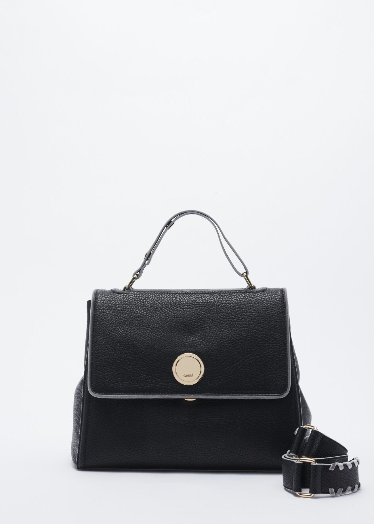 Sac en similicuir avec d&eacute;corations