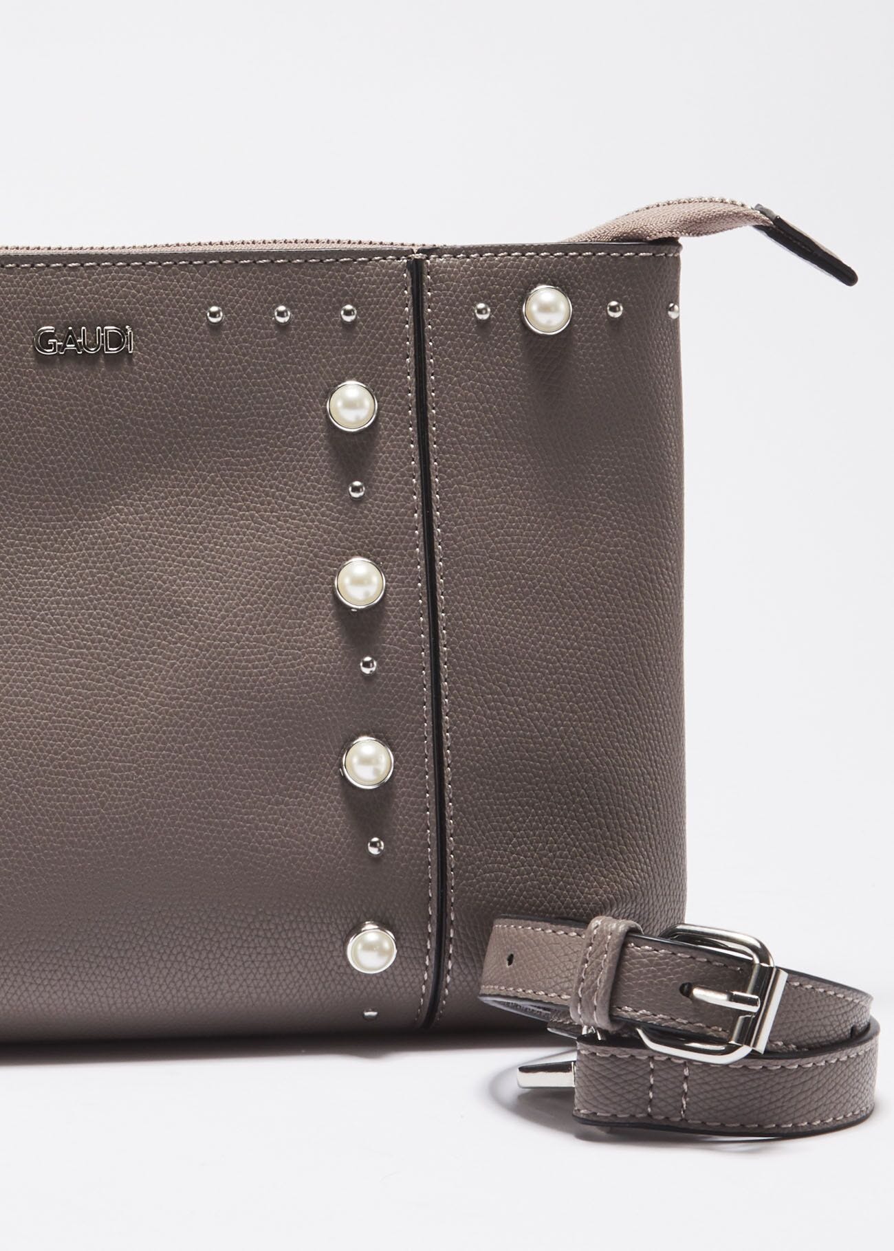 Clutch with beads and micro studs