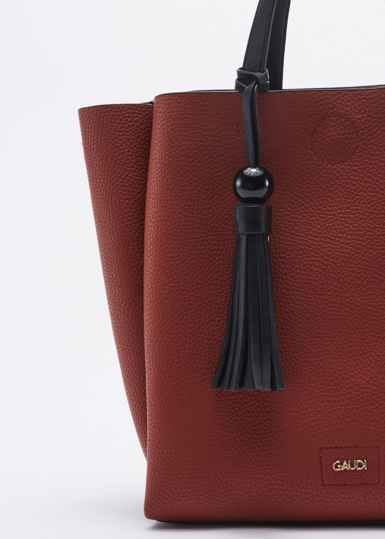 Bag with contrasting colour handles