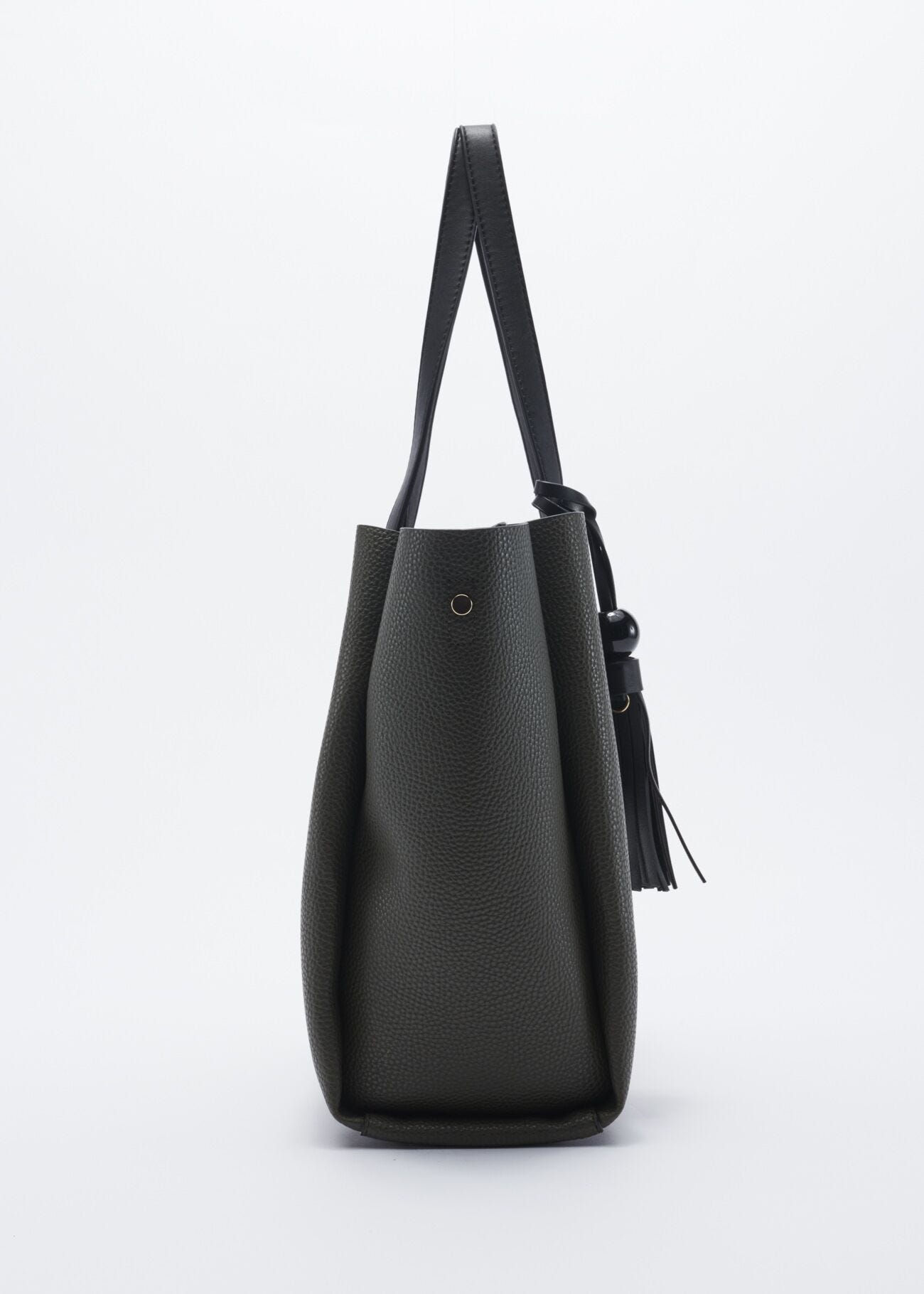 Bag with contrasting colour handles