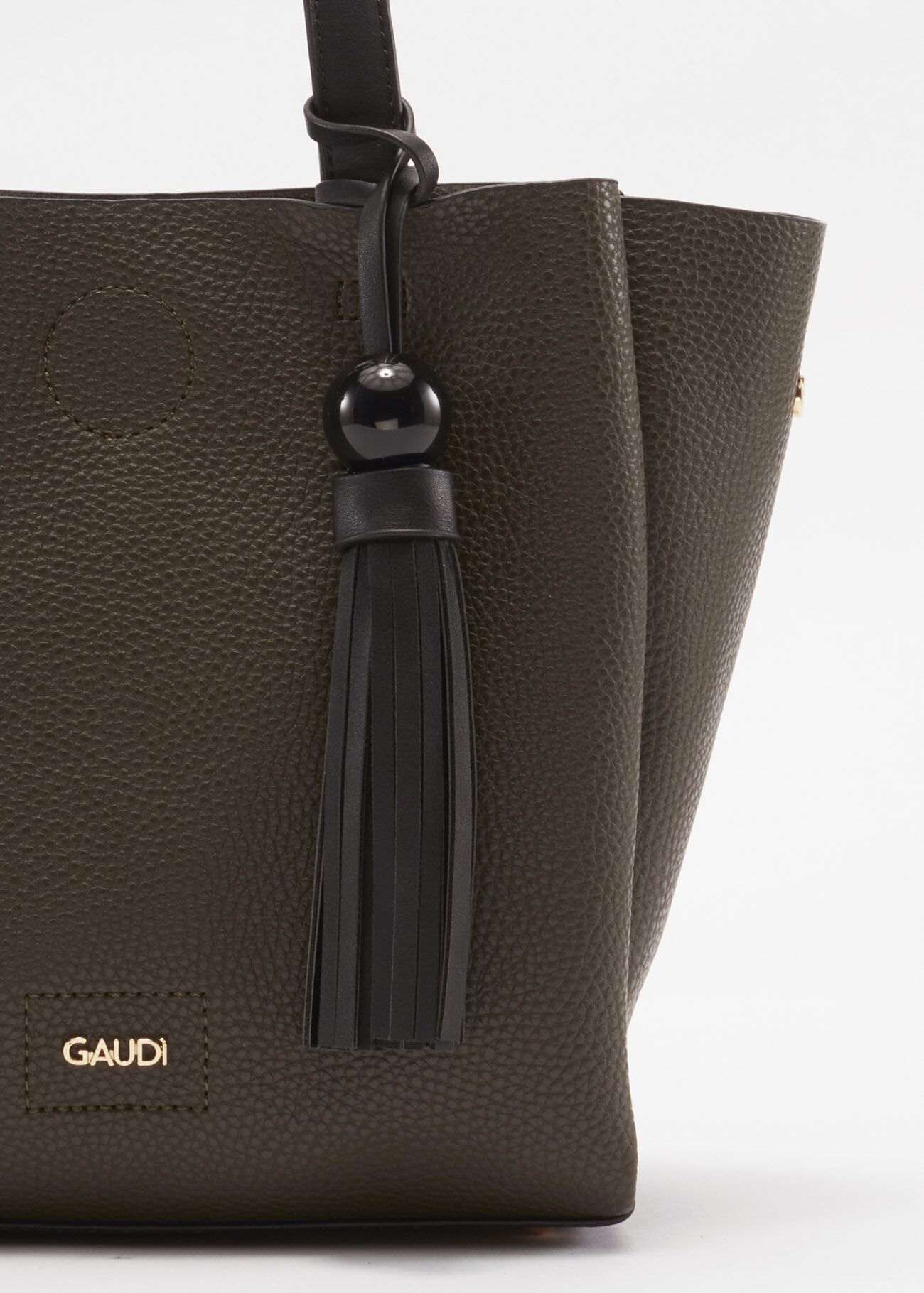 Bag with contrasting colour handles