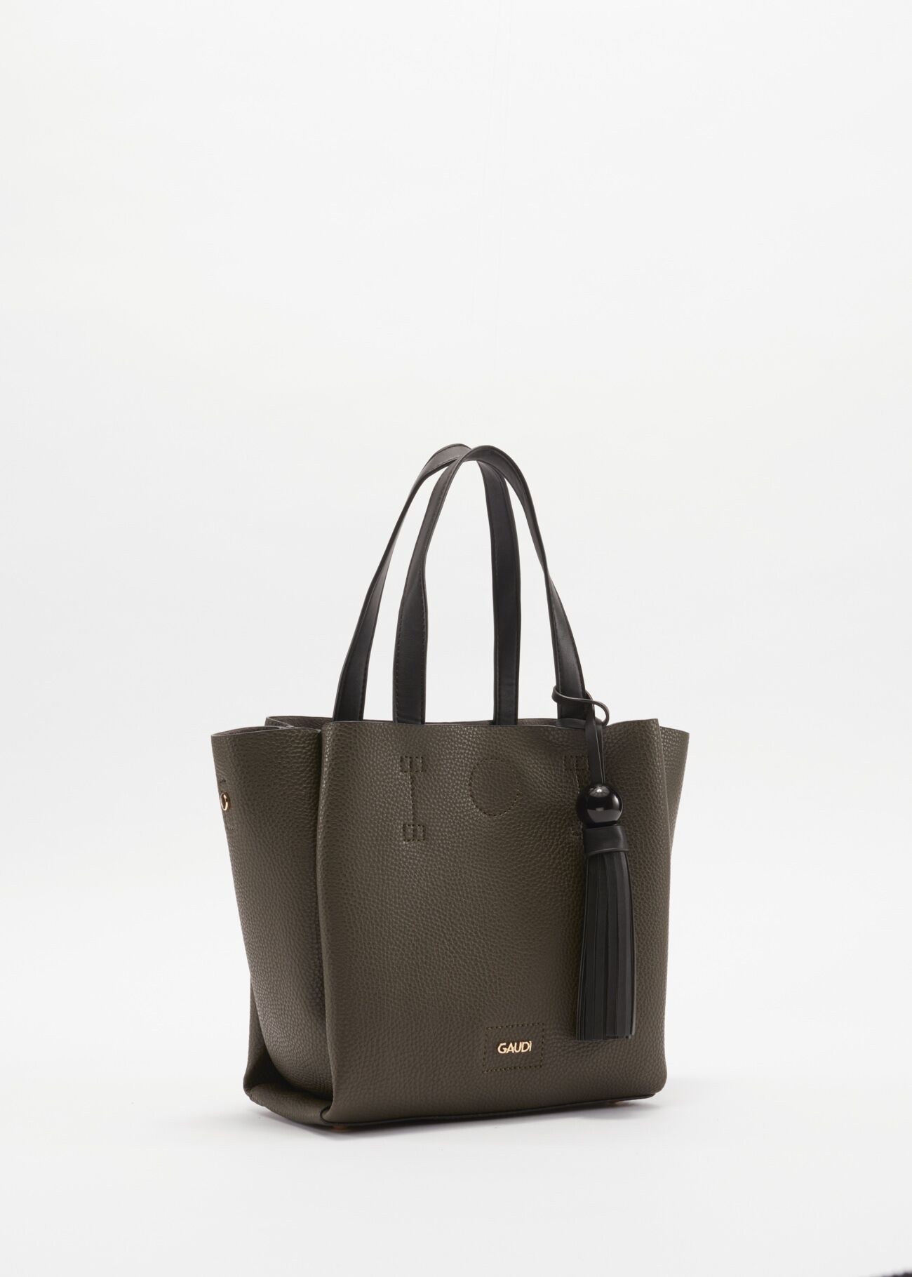 Bag with contrasting colour handles