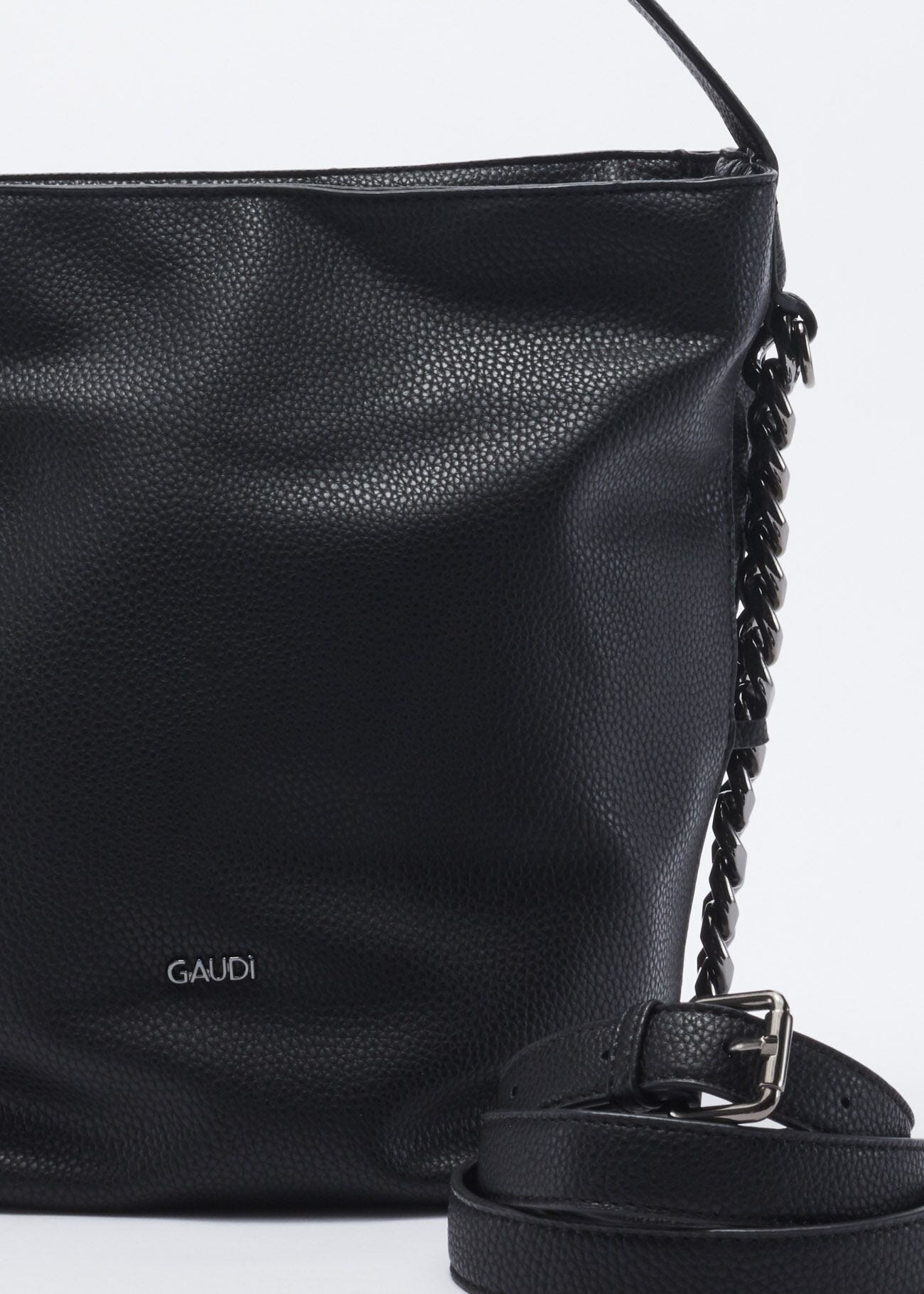 One-shoulder bag with metal chain decoration