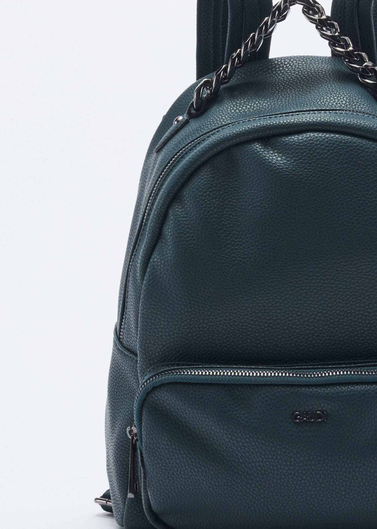 Rucksack with metal chain handle