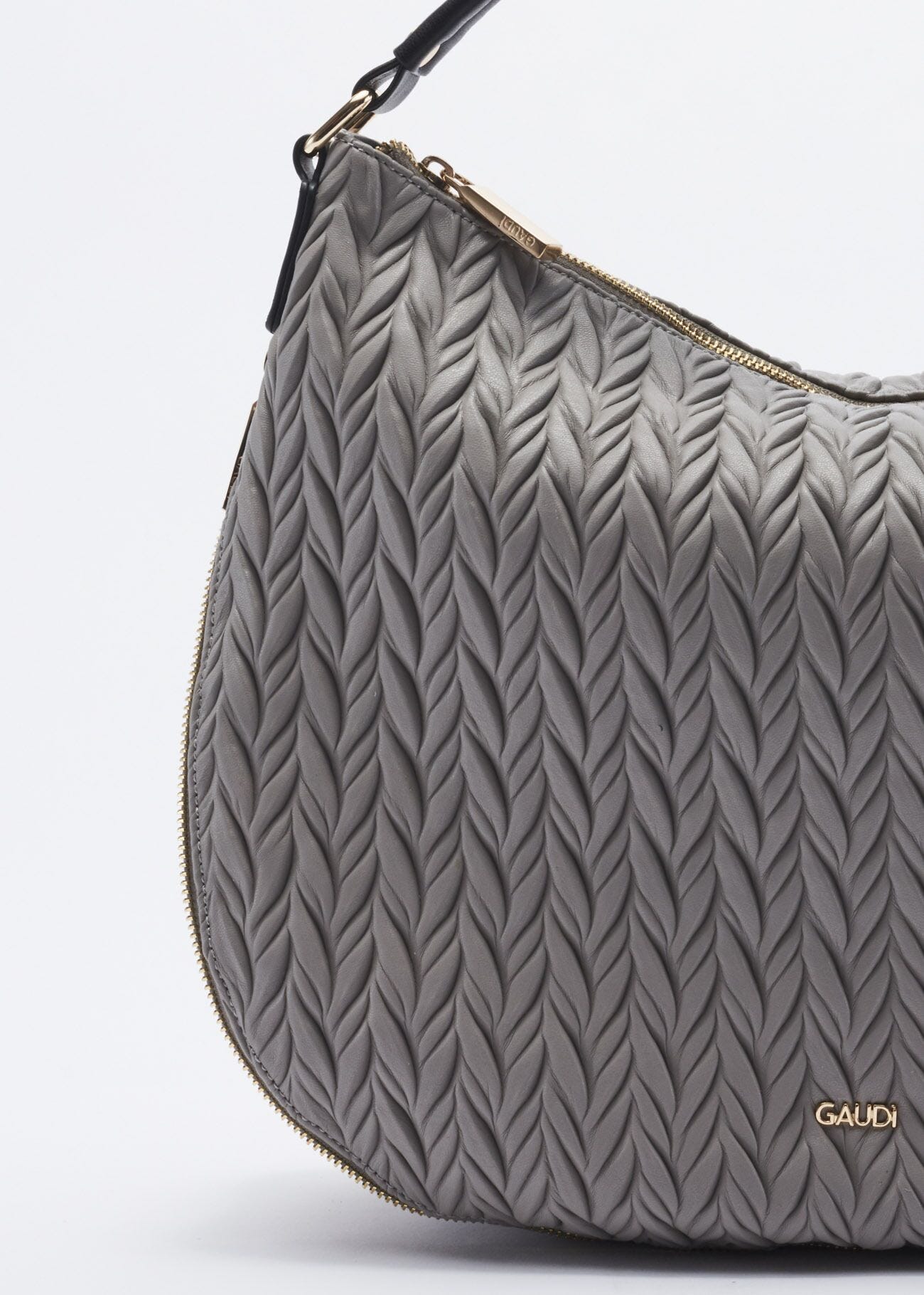 One-shoulder bag in quilted faux leather