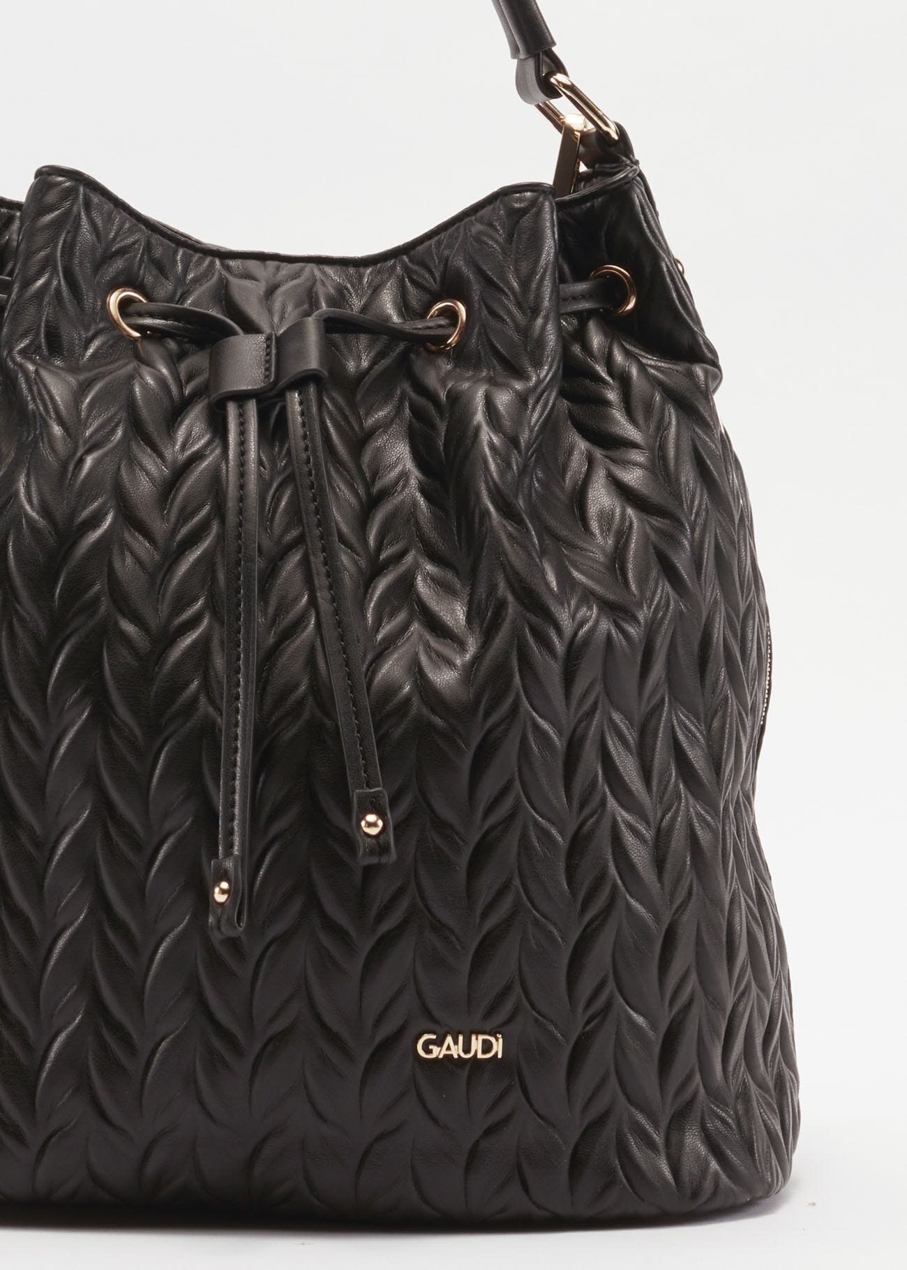 Bucket bag in quilted faux leather