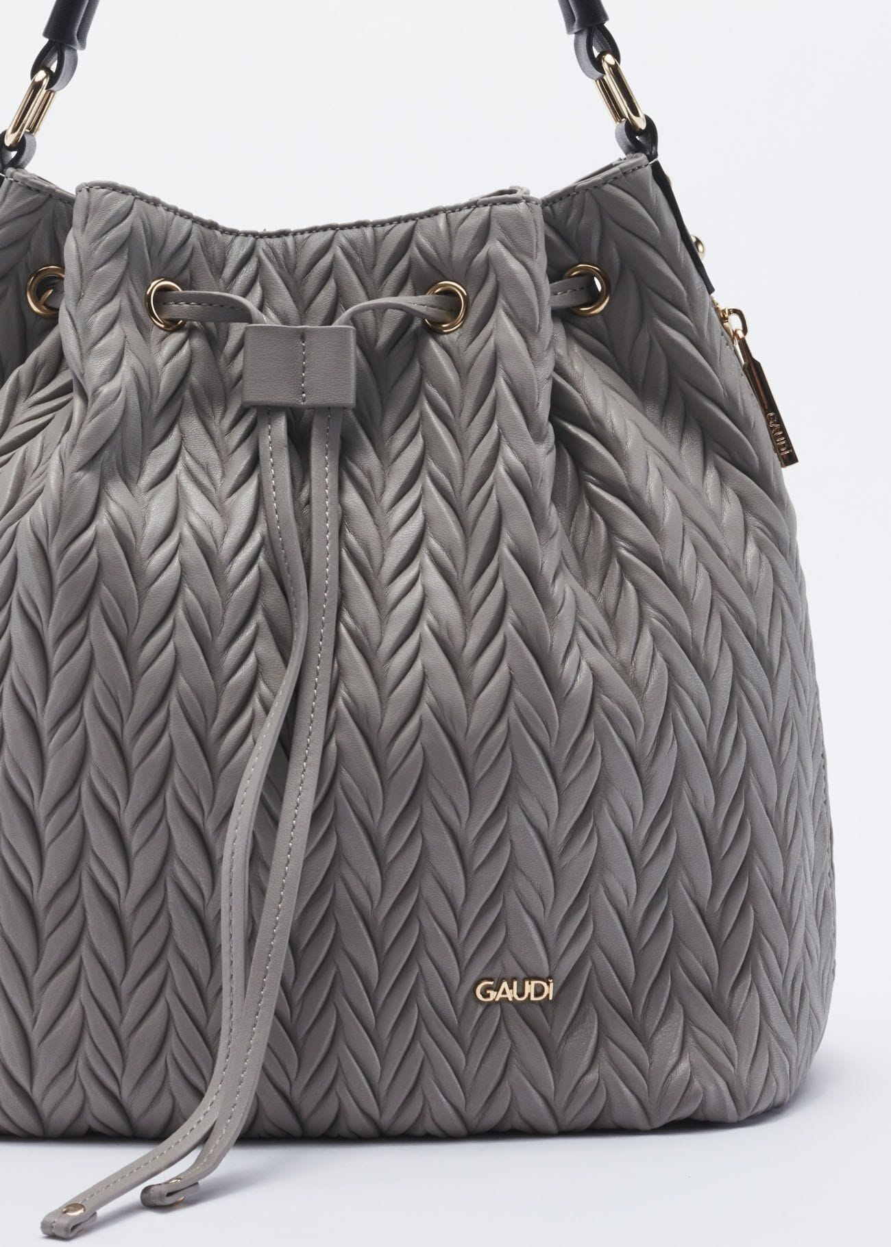 Bucket bag in quilted faux leather