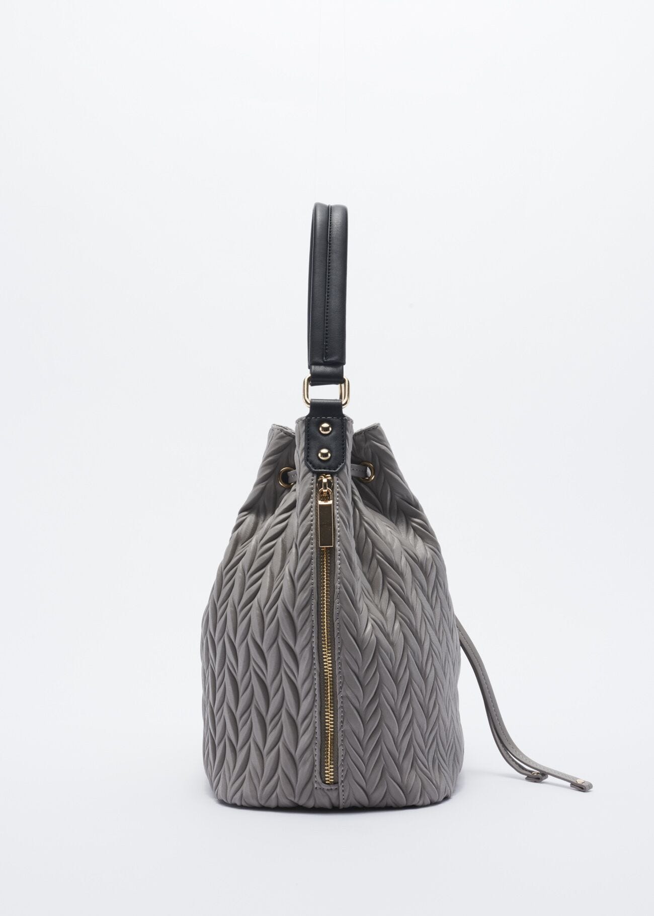 Bucket bag in quilted faux leather