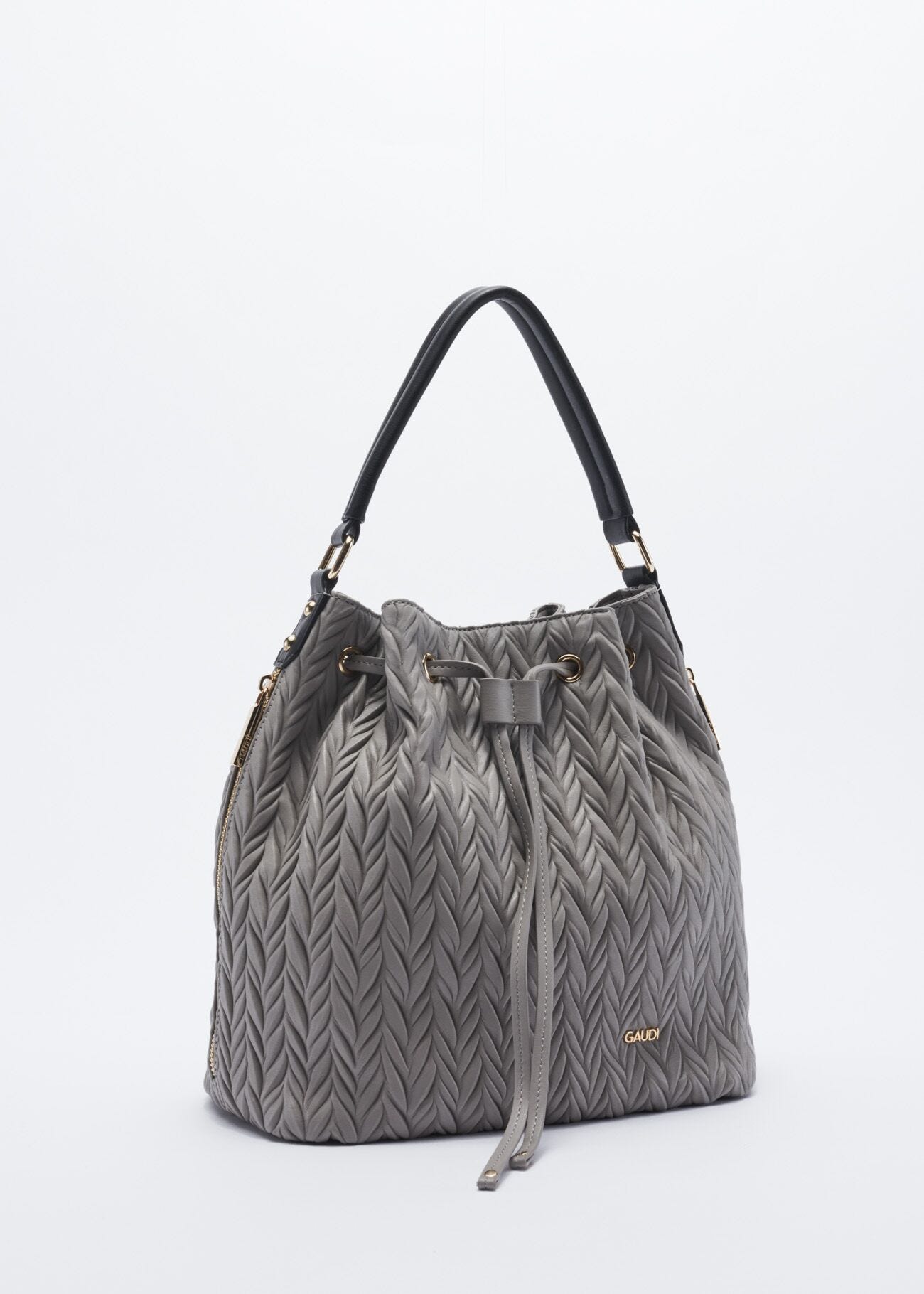 Bucket bag in quilted faux leather