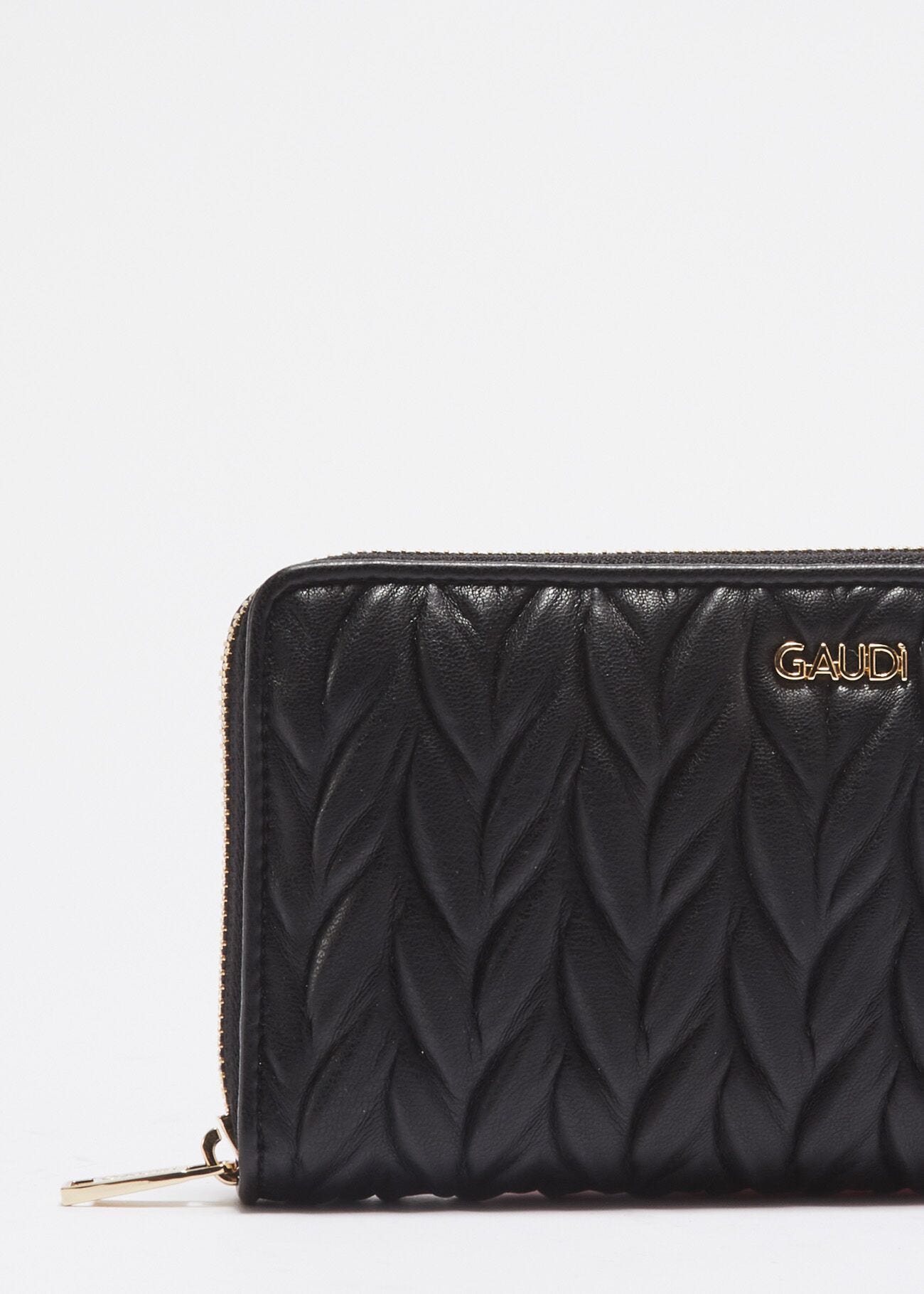 Wallet in quilted faux leather