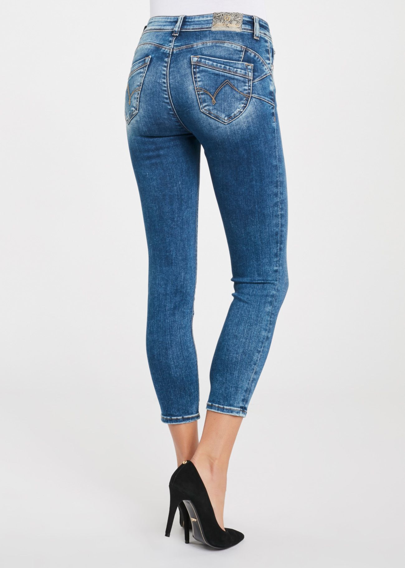 Used-effect jeans