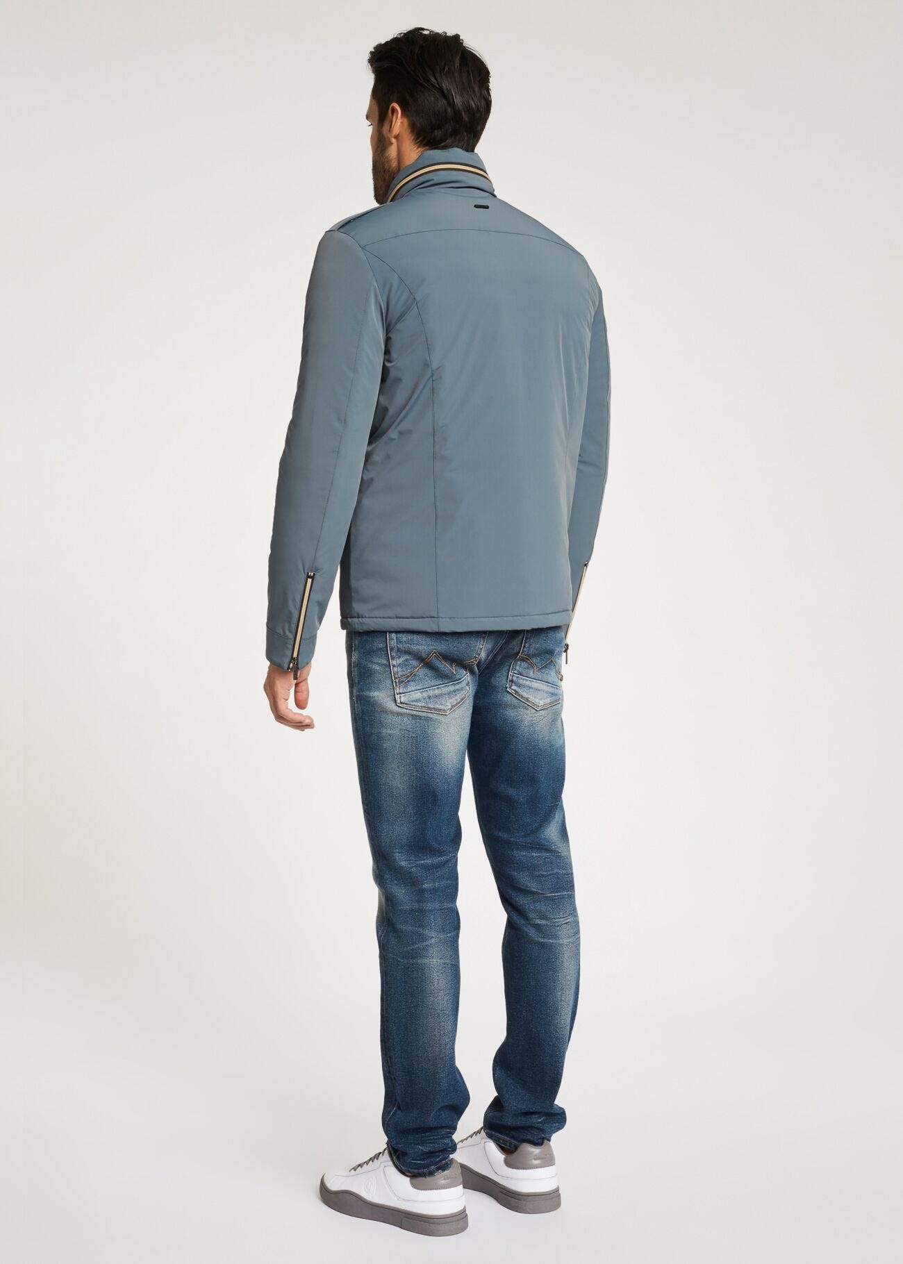 Veste saharienne en tissu technique