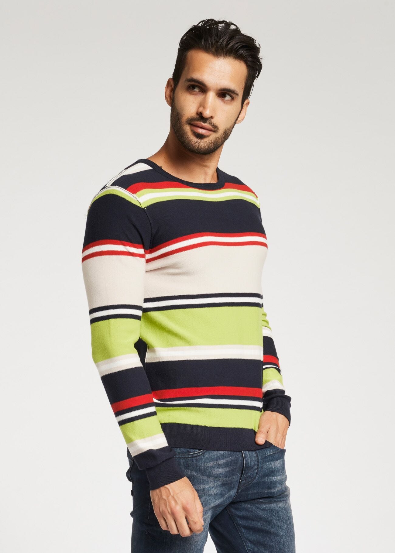 Maglione con intarsio a righe