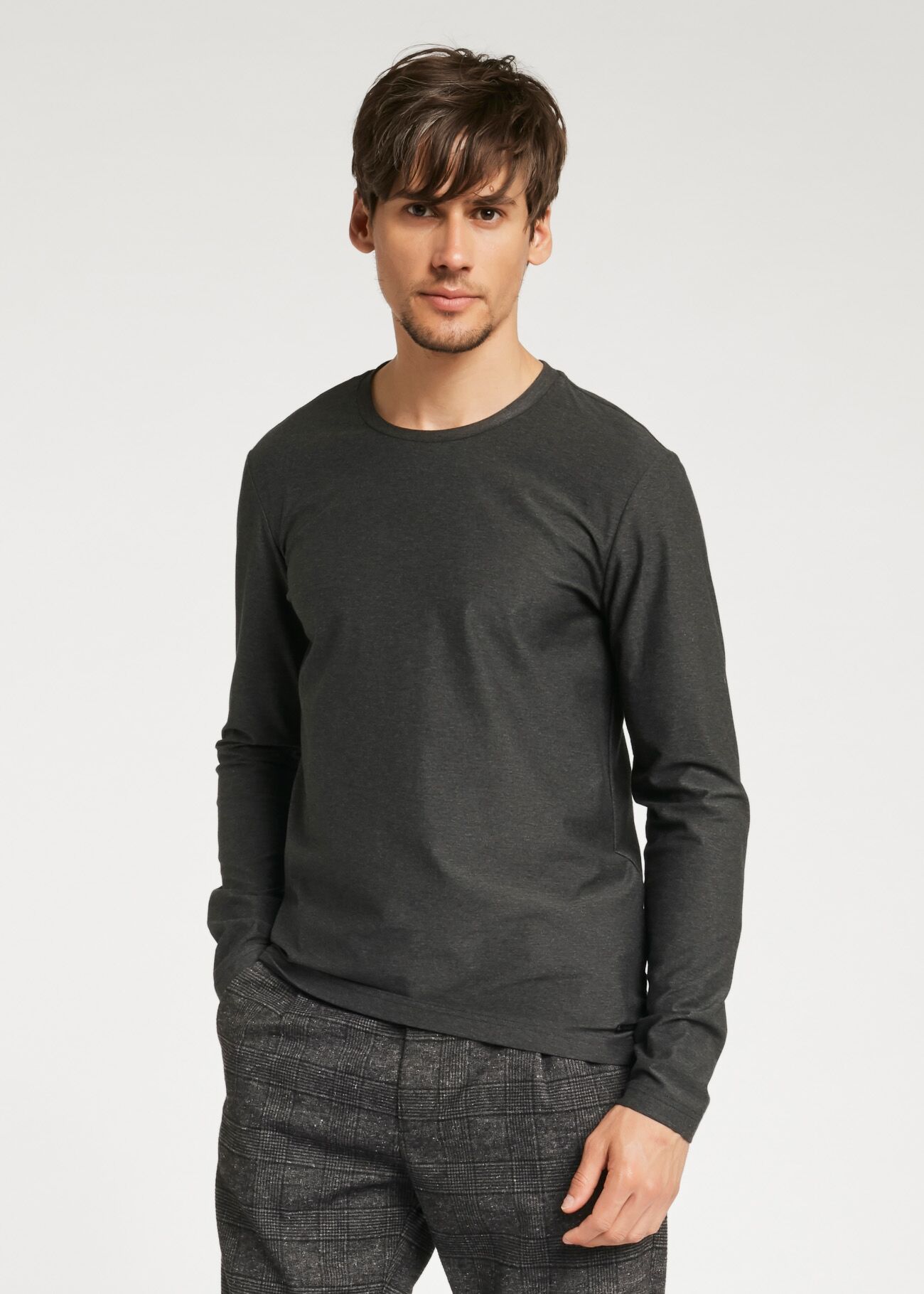 Long-sleeved T-shirt