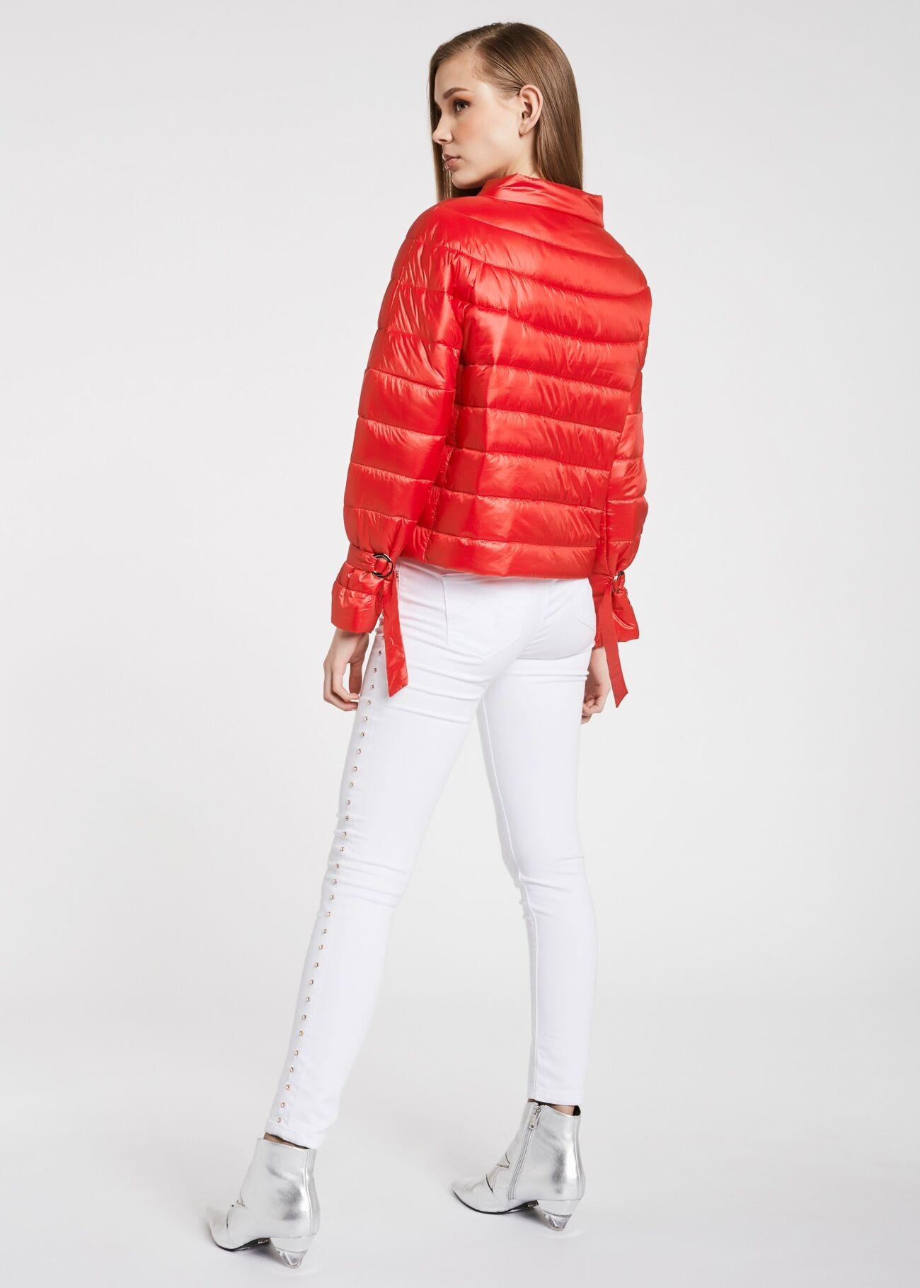 Short padded down jacket