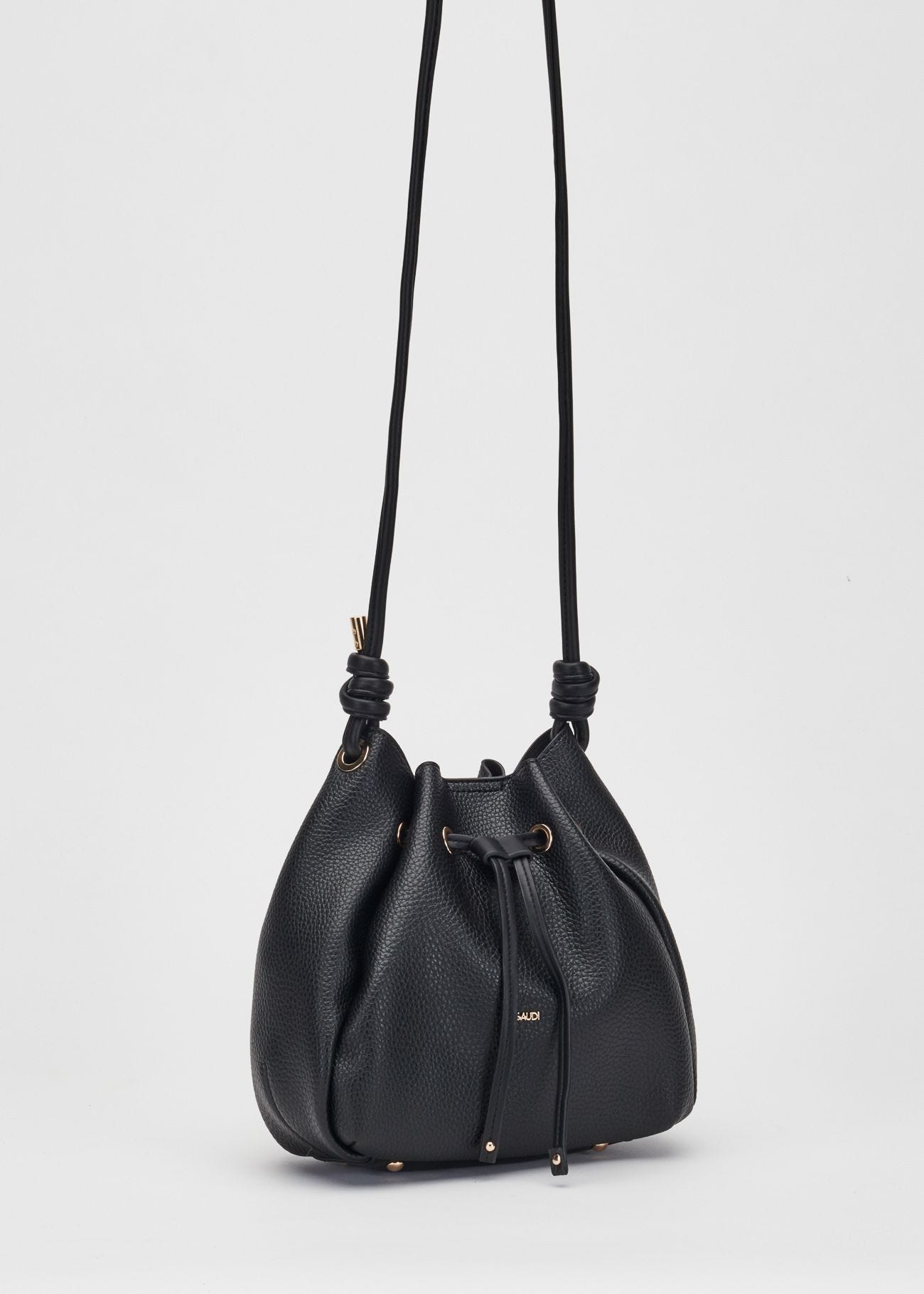 Bucket bag with pouch