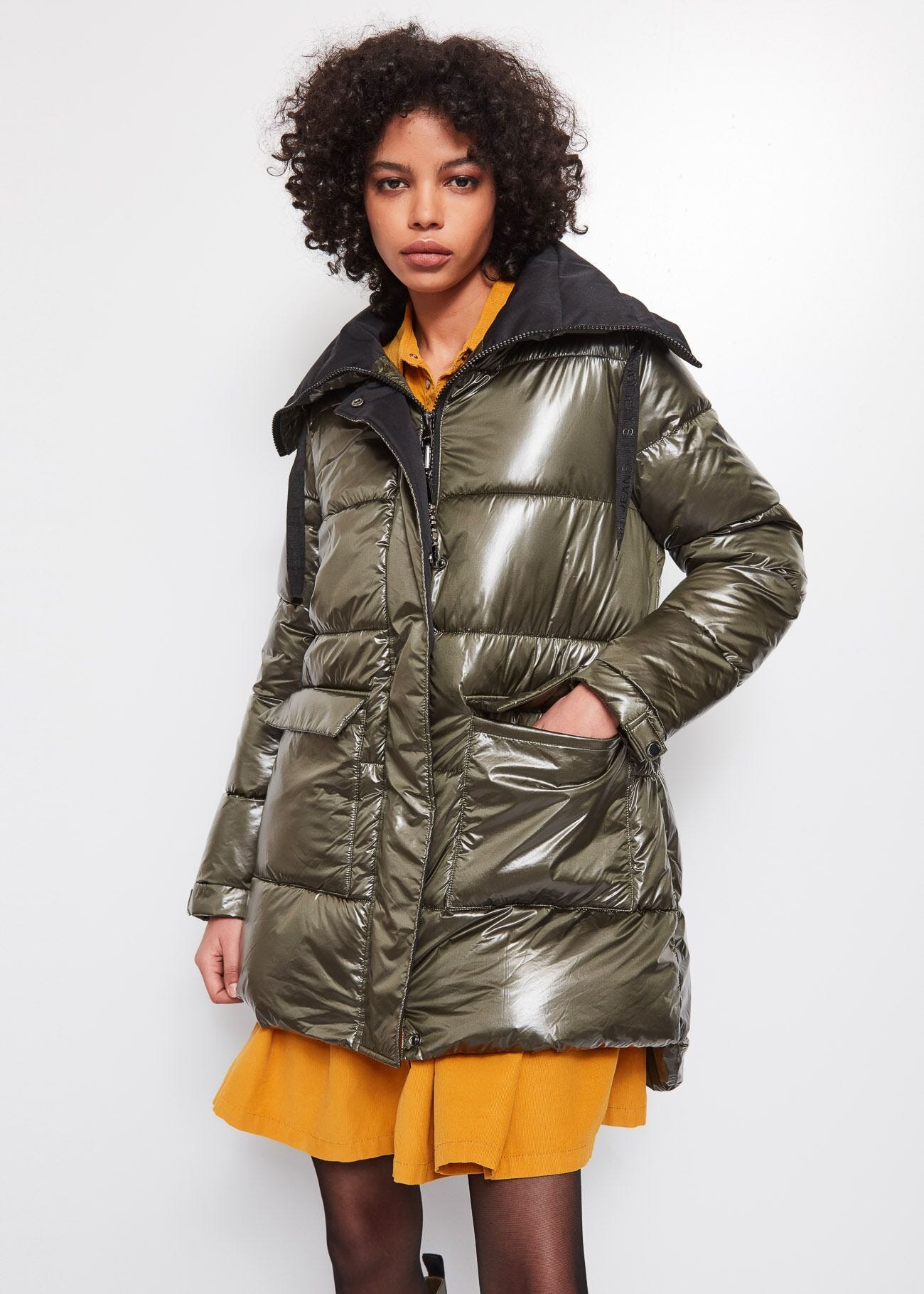 Down jacket with striped quilting