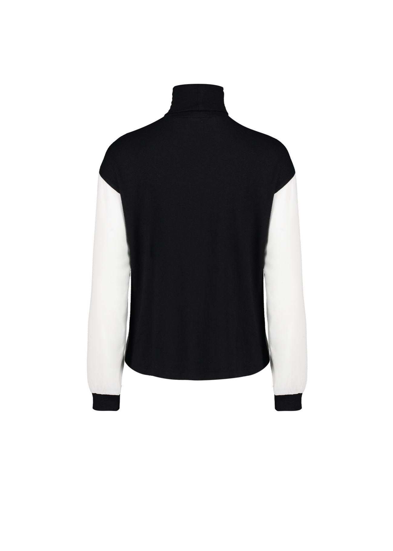 T-shirt with polo neck collar