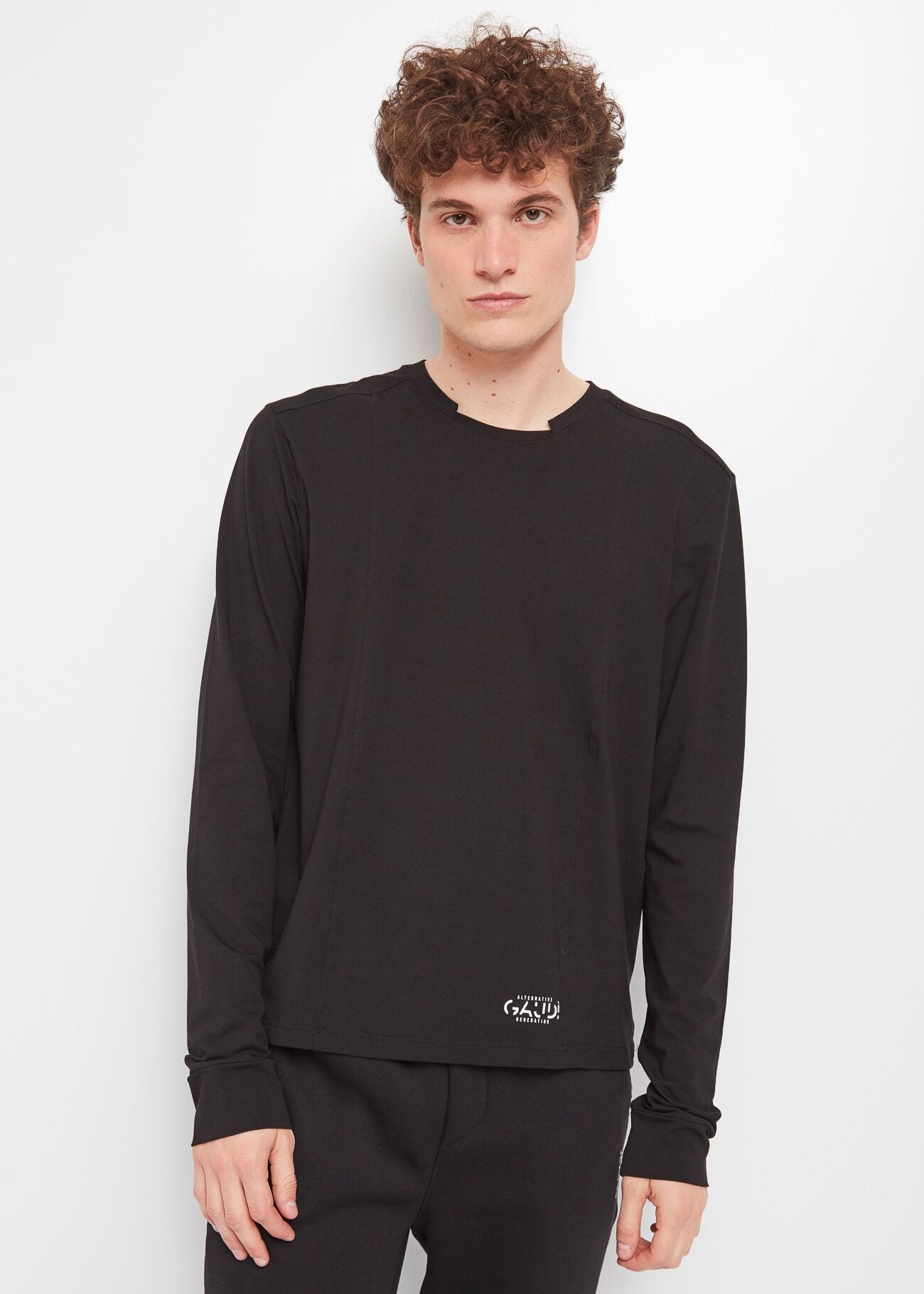 Long-sleeved T-shirt