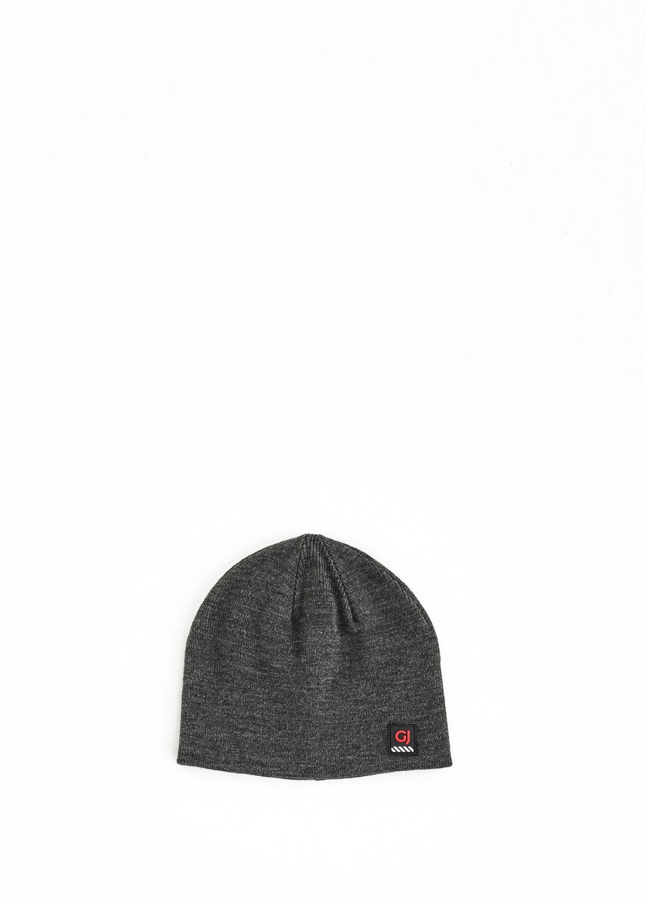 Beanie with rubberised logo