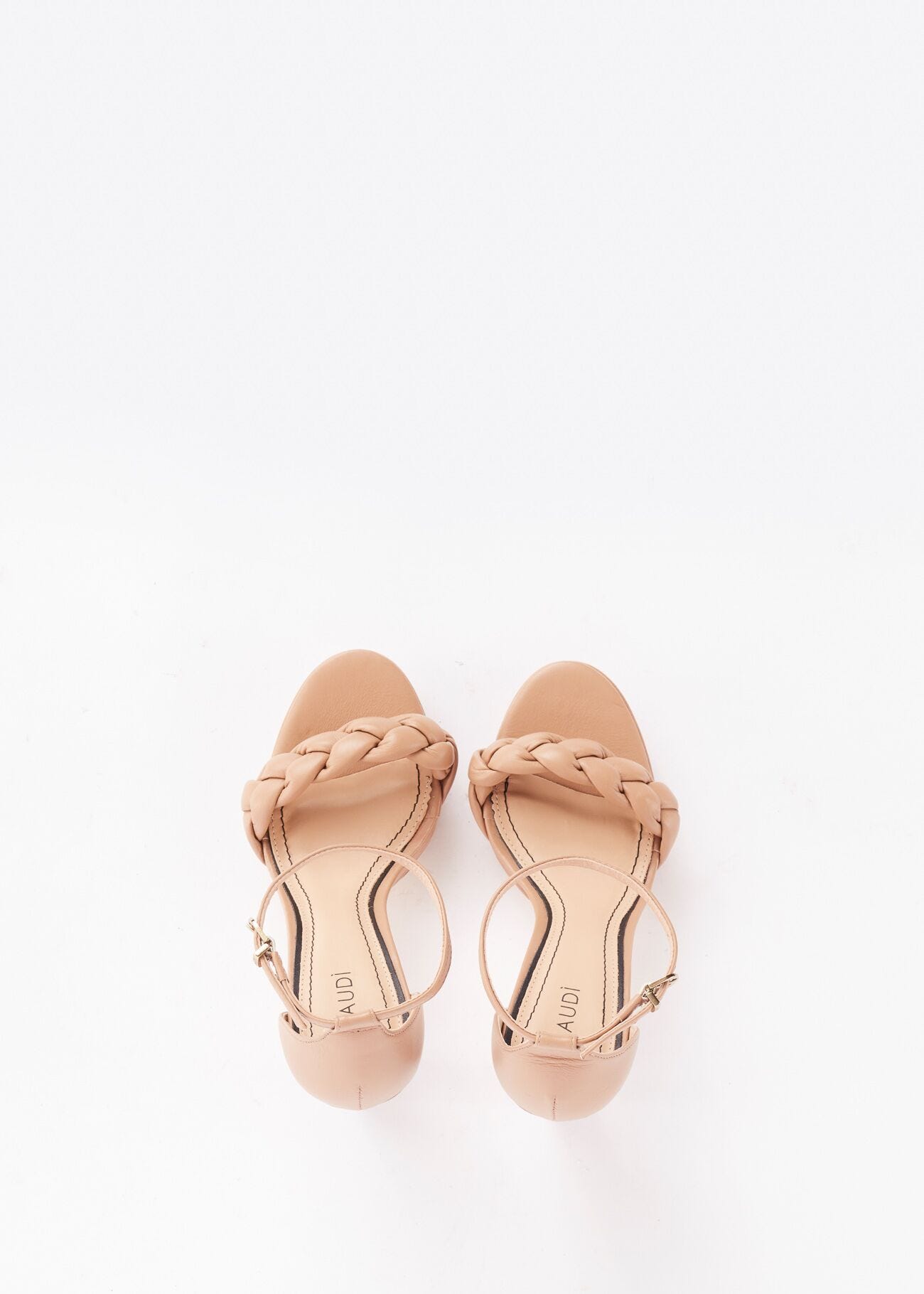 Sandals with plaited strap