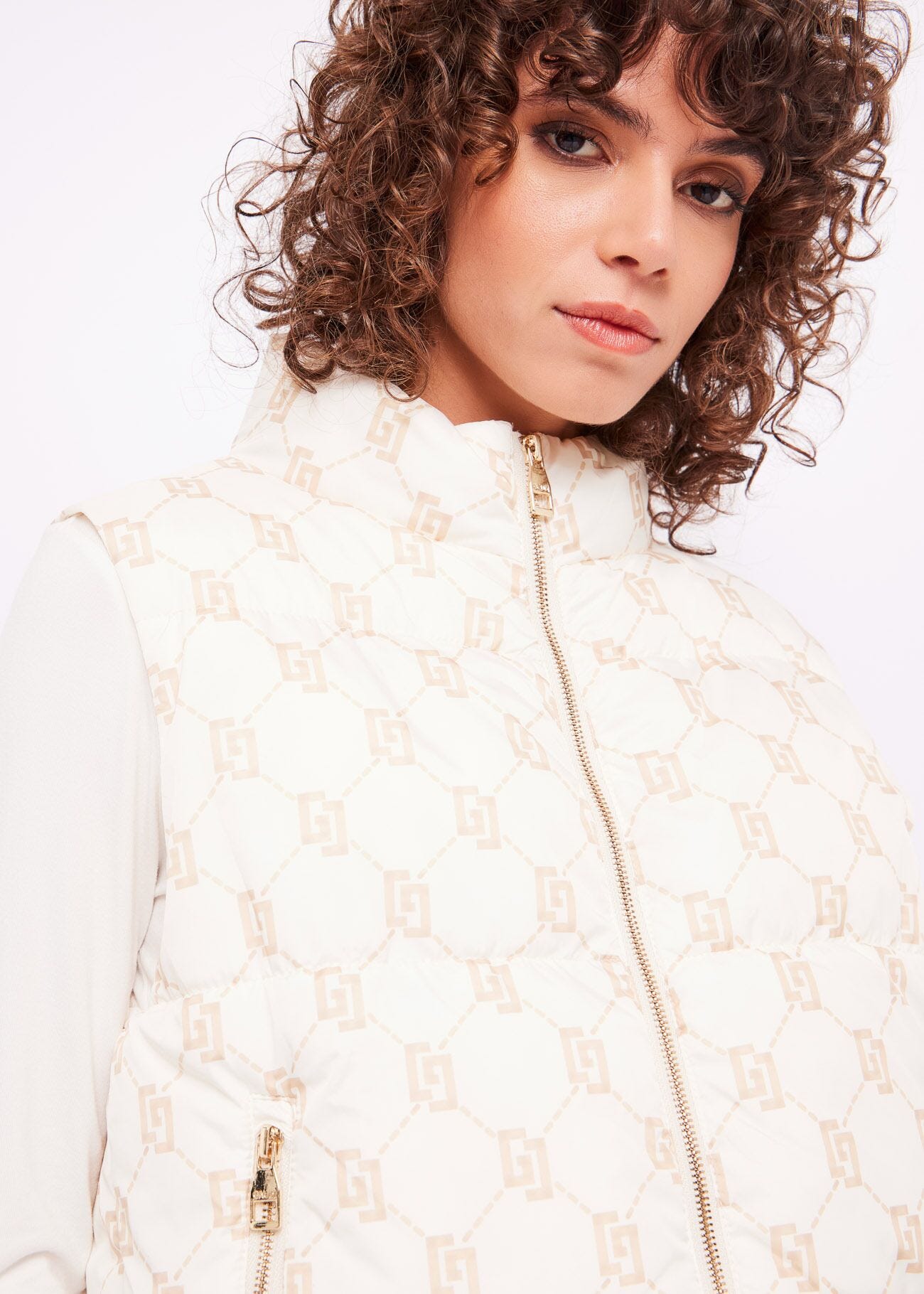 Gilet imbottito in nylon stampato