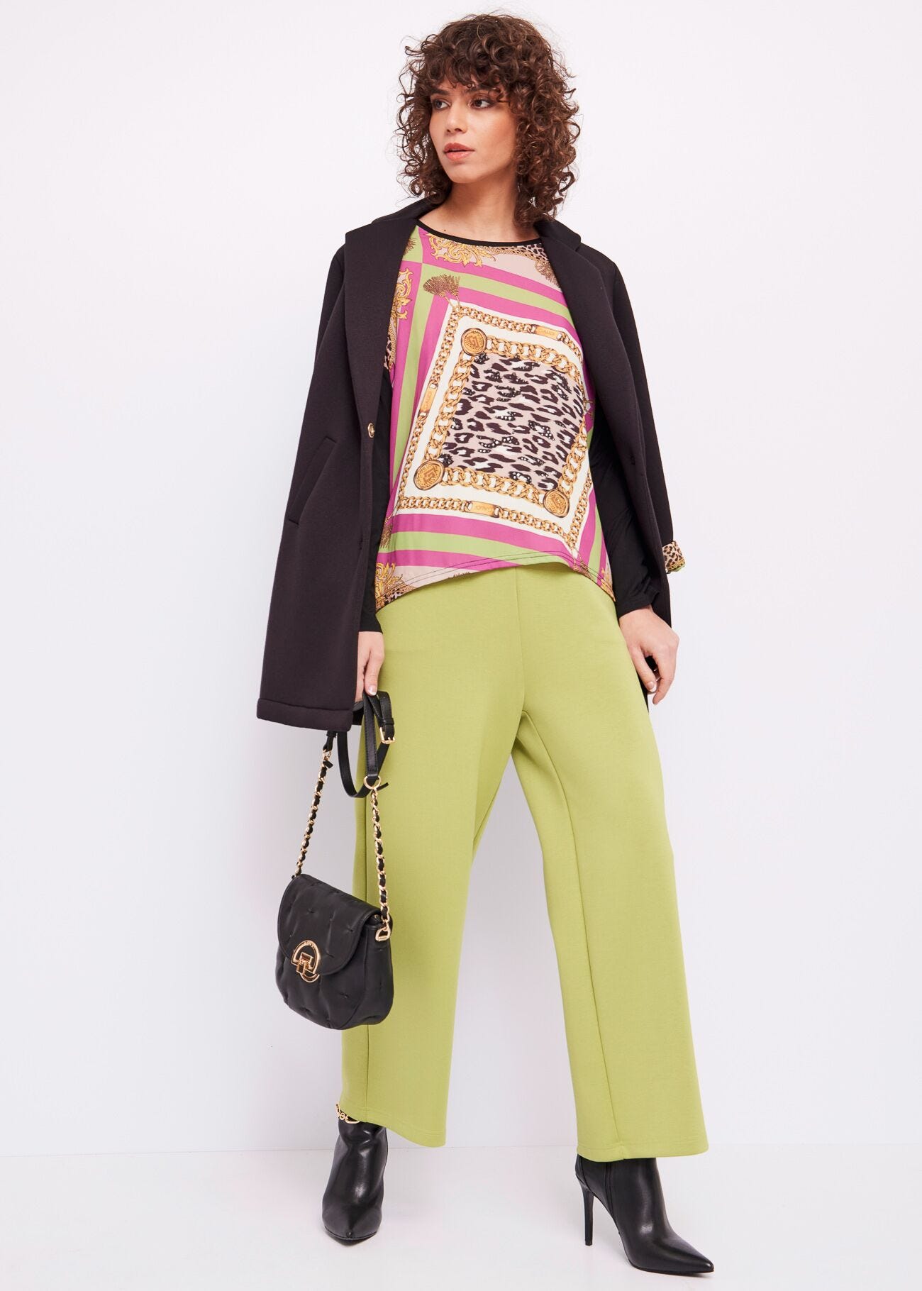 T-shirt with patterned print