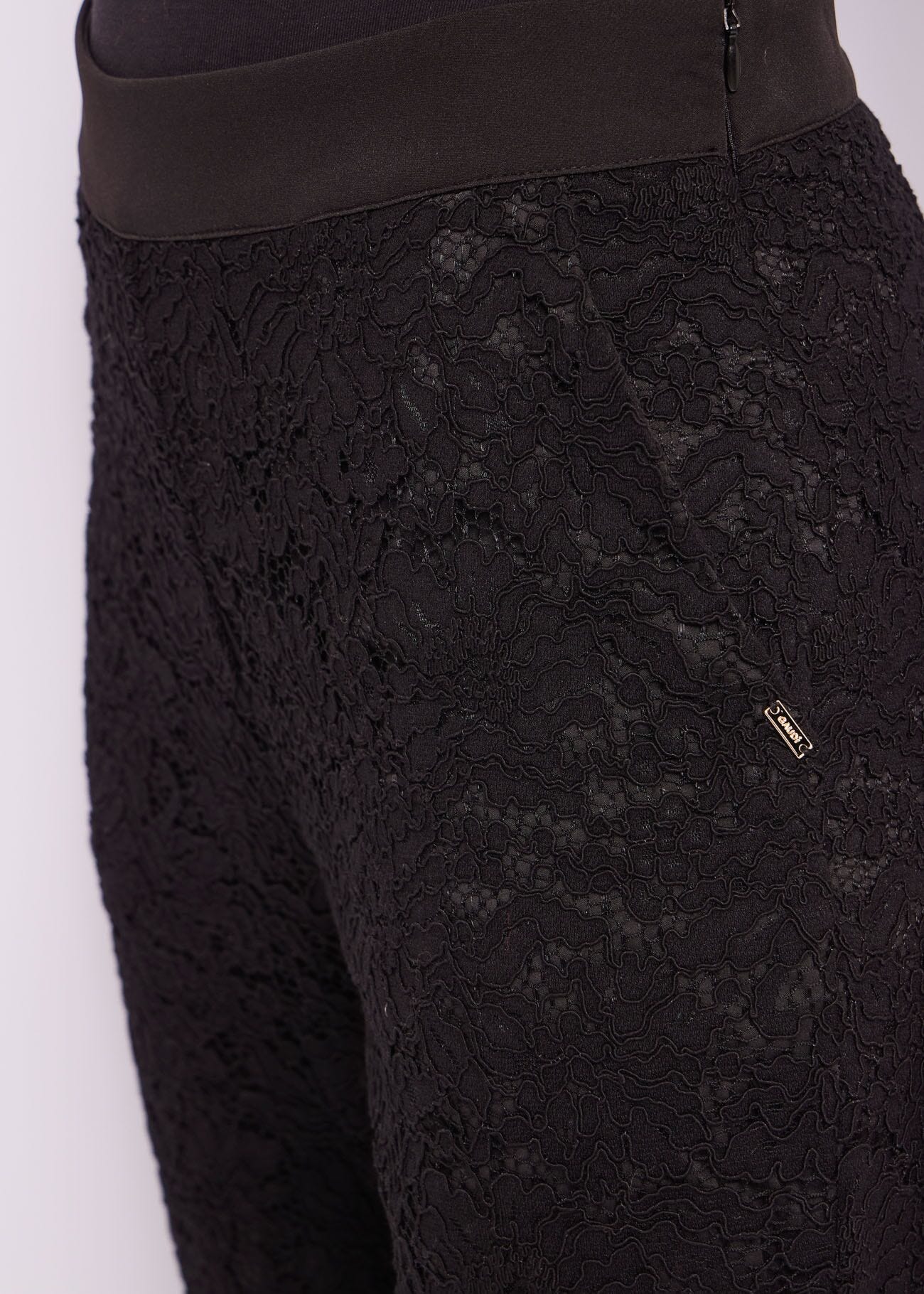 Pantaloni con pizzo