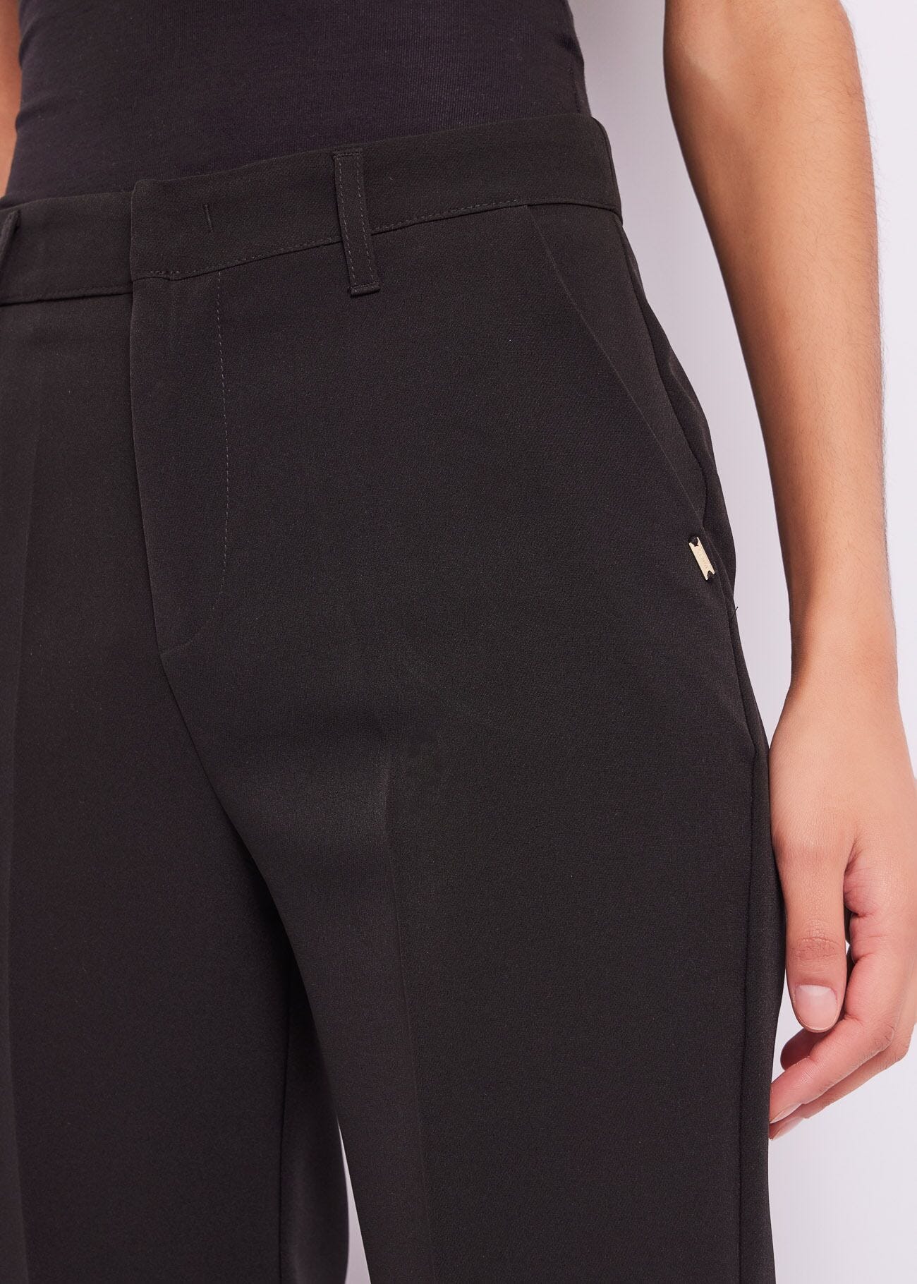 Pantaloni cropped