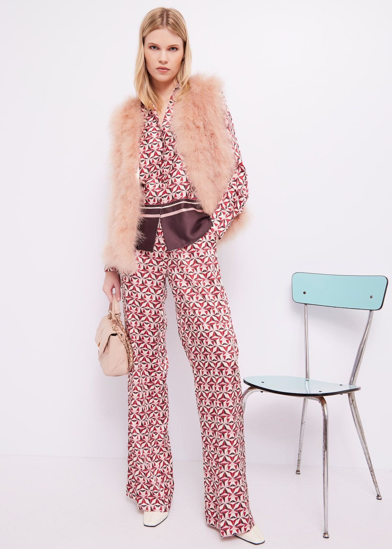 Trousers with geometric print