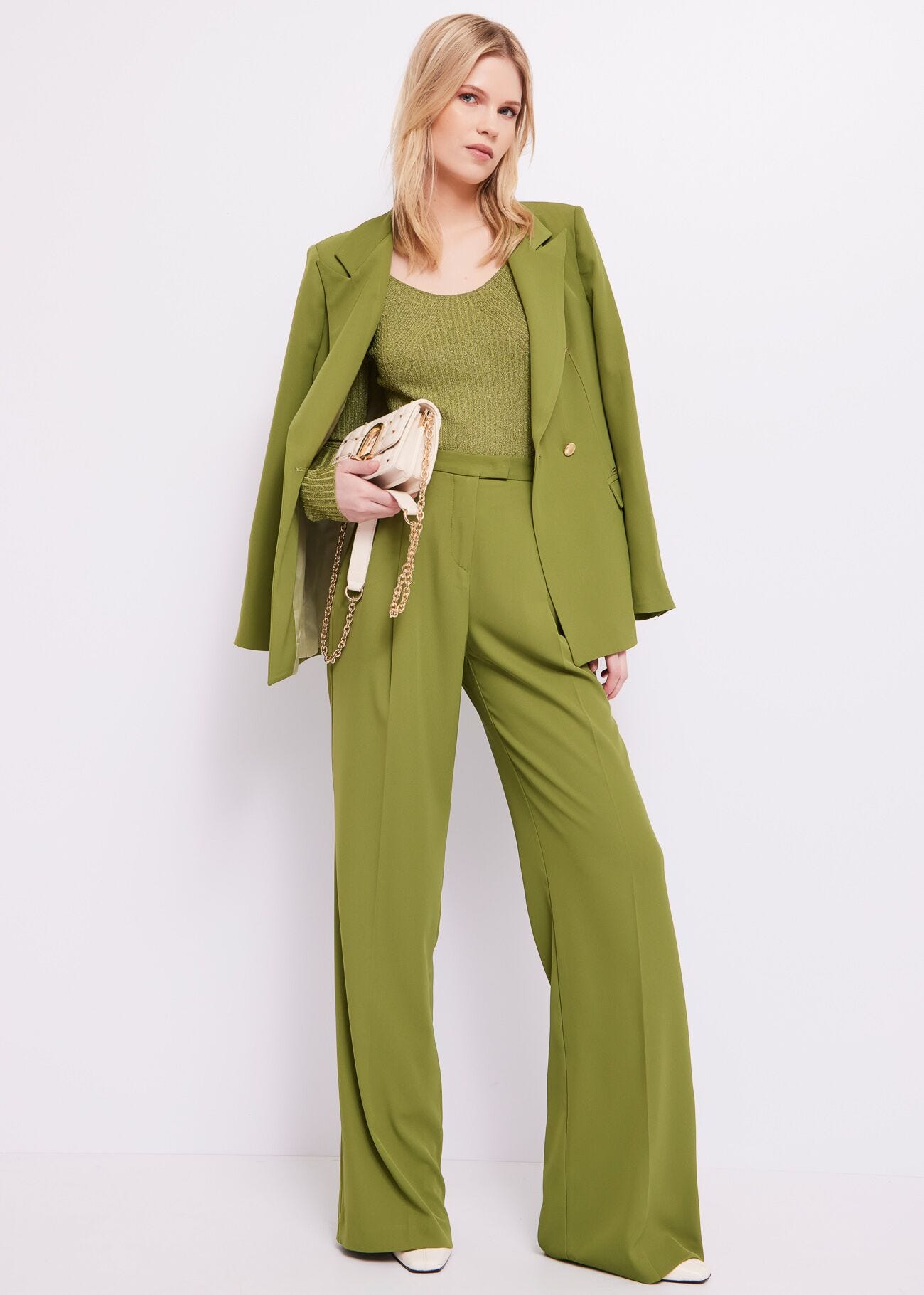 Fluid fabric blazer