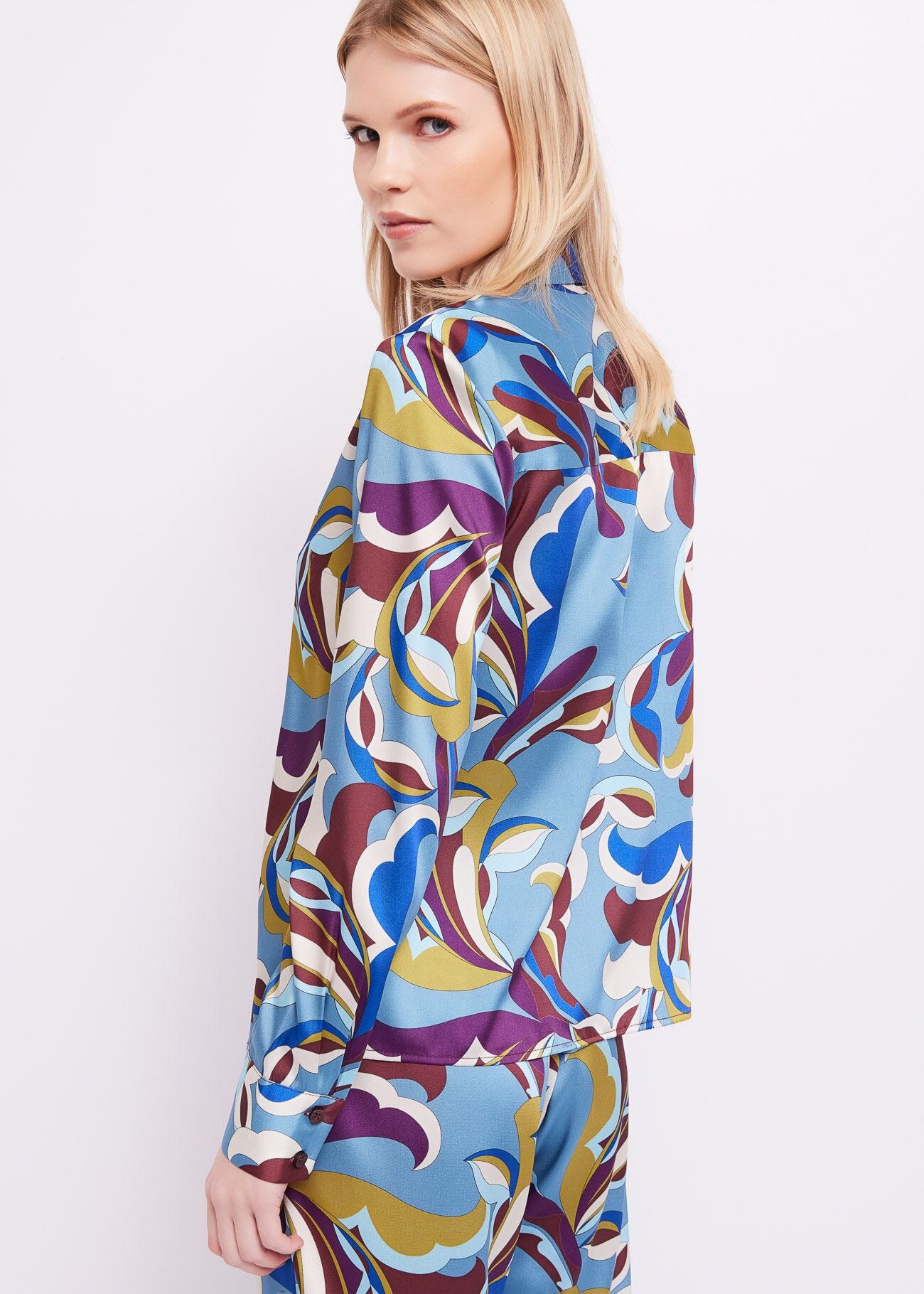 Shirt with floral print