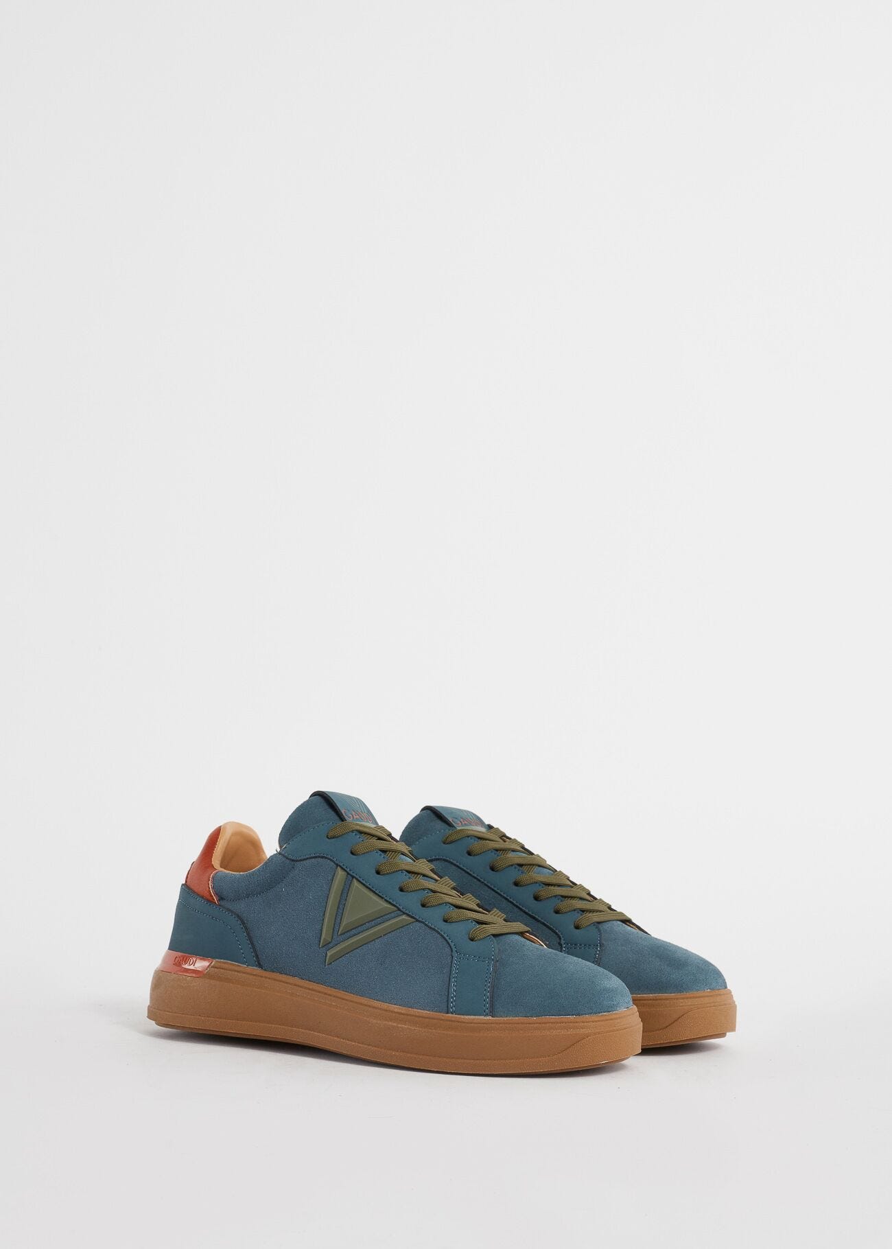 Sneaker in suede