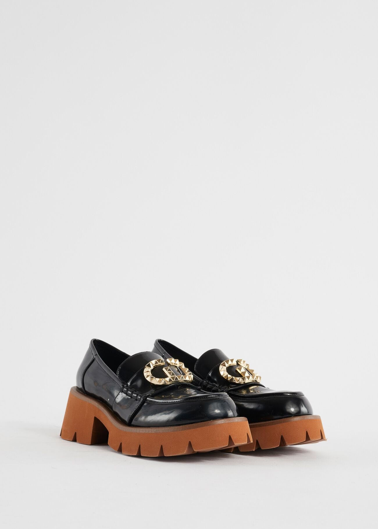 Loafers with logo