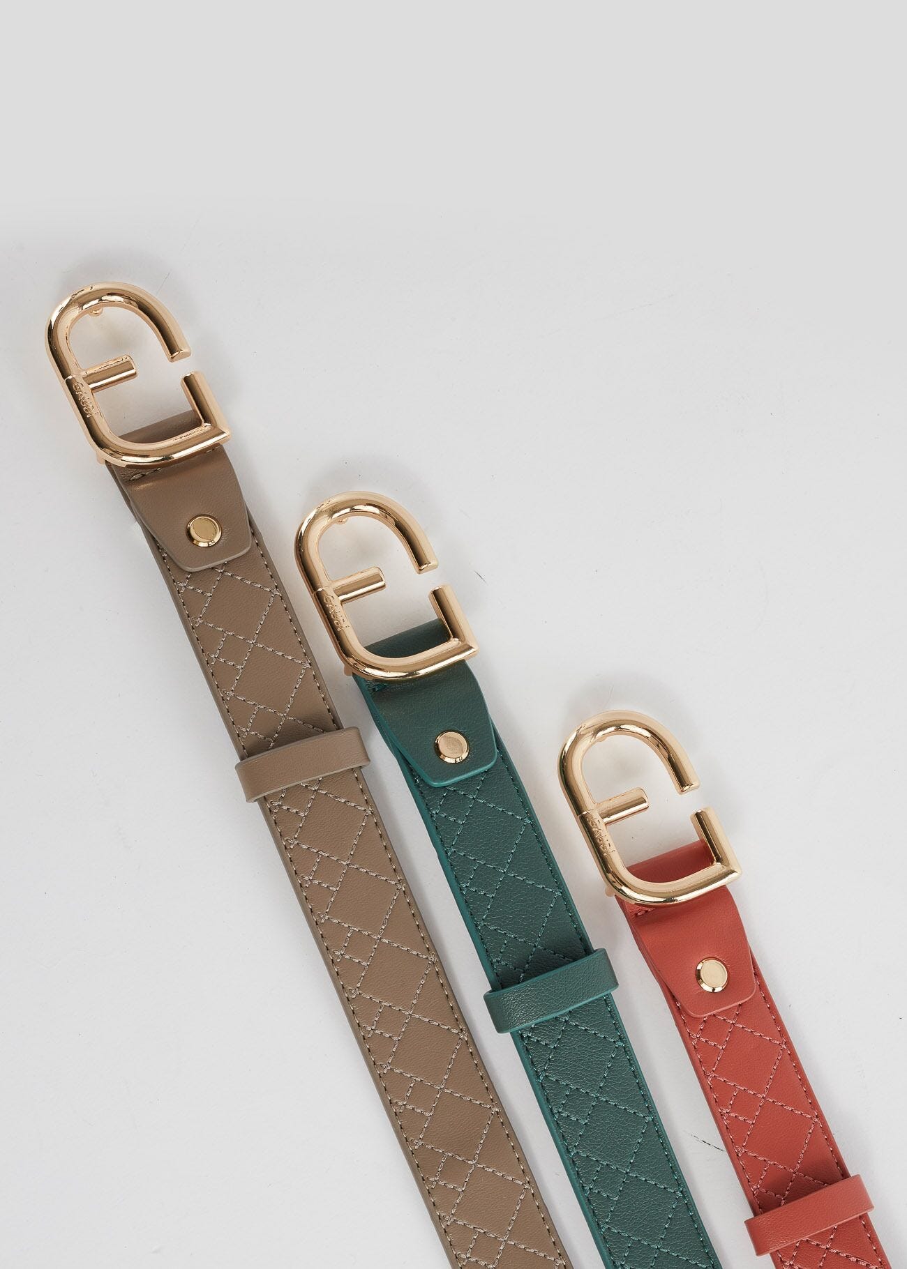 Ceinture matelassée avec boucle à logo