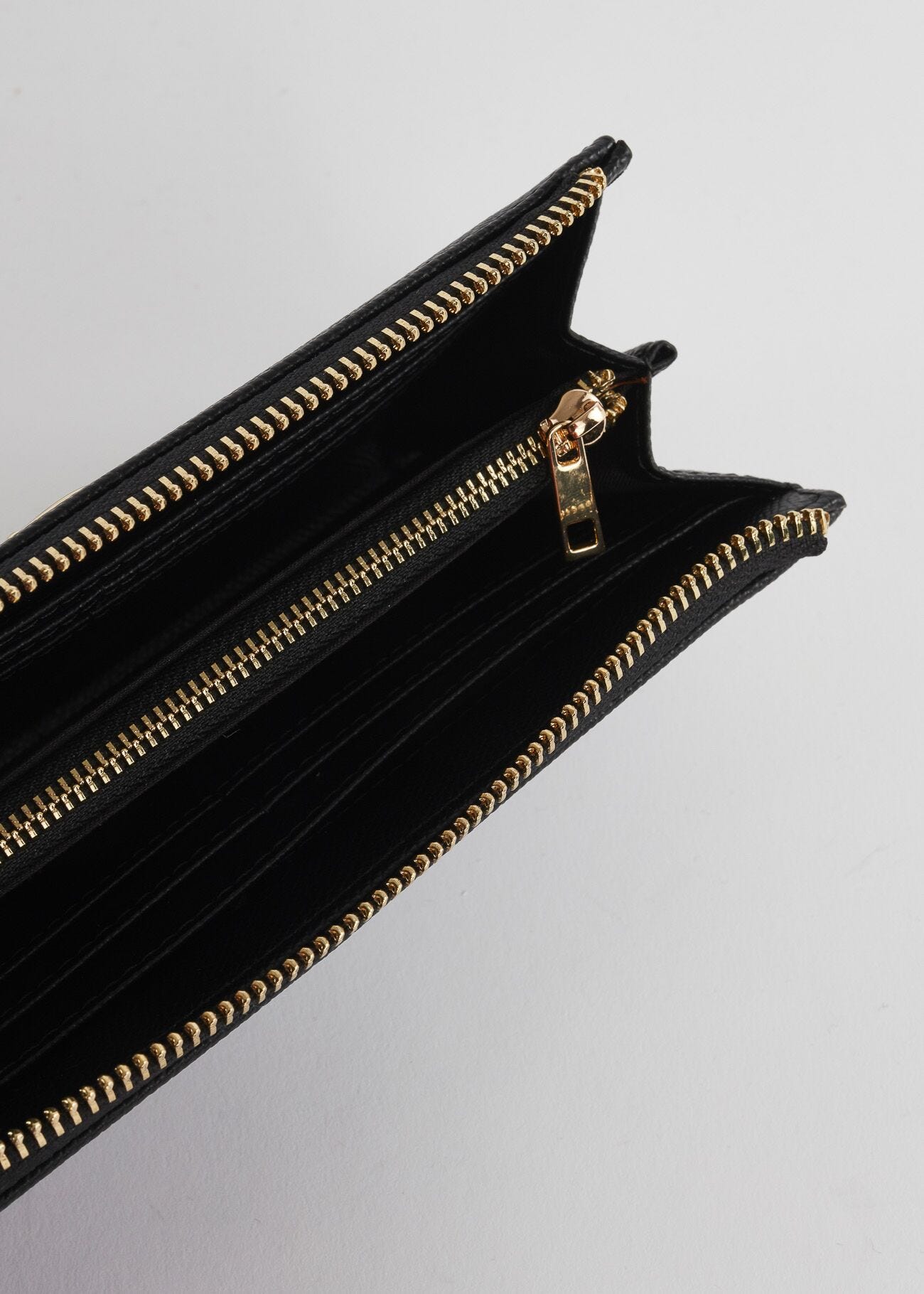 Zip-around wallet