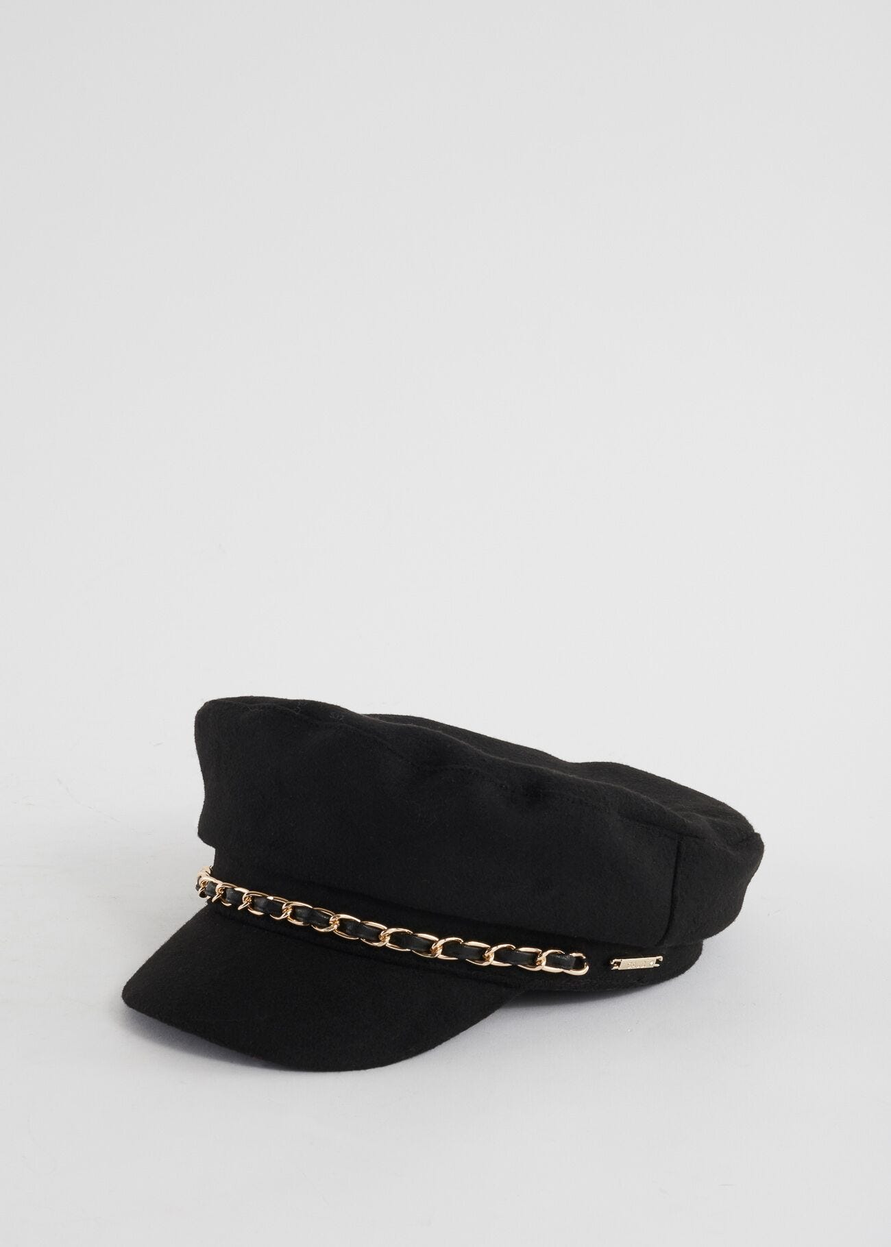 Hat with chain