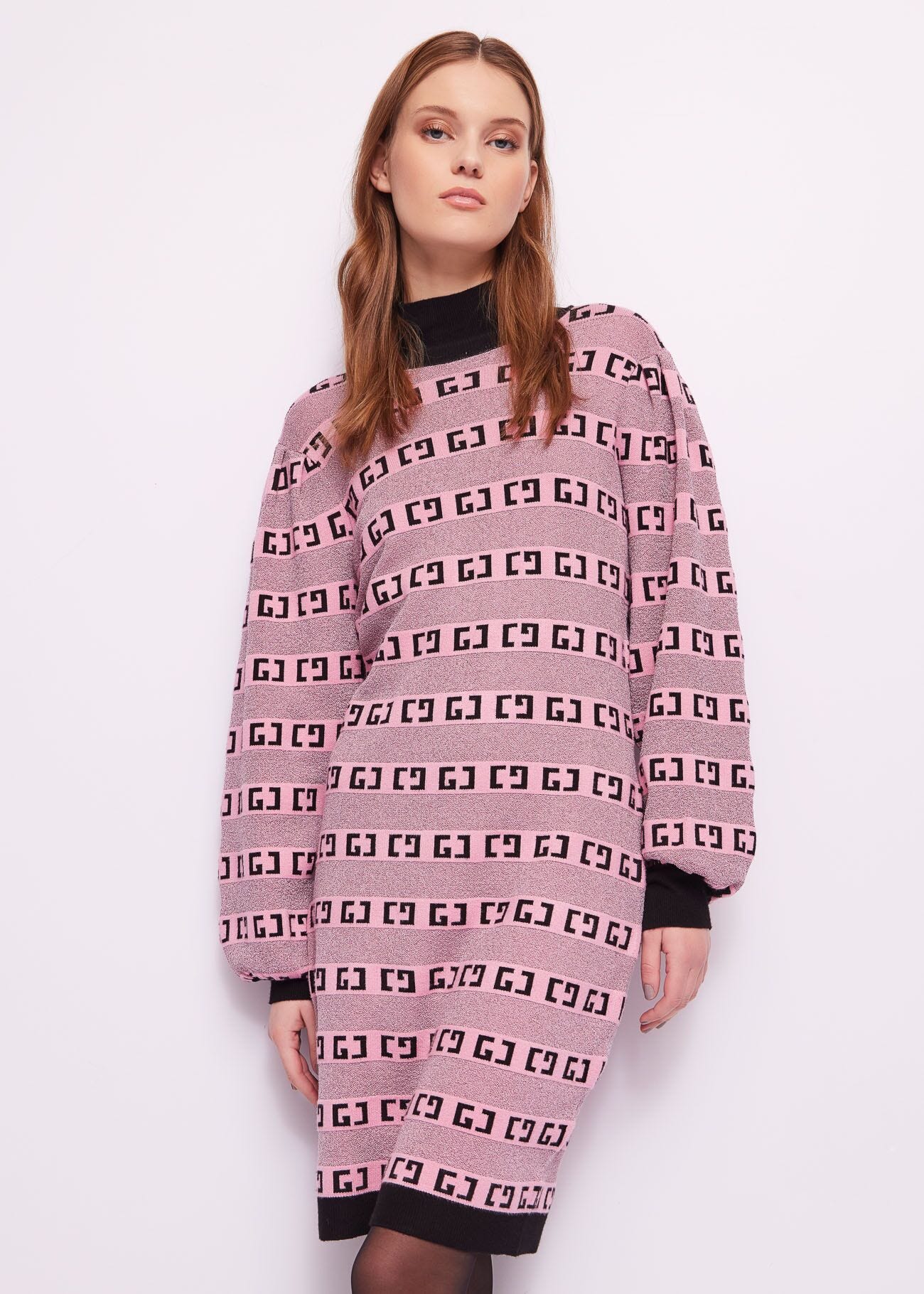 Pink dress with jacquard logo