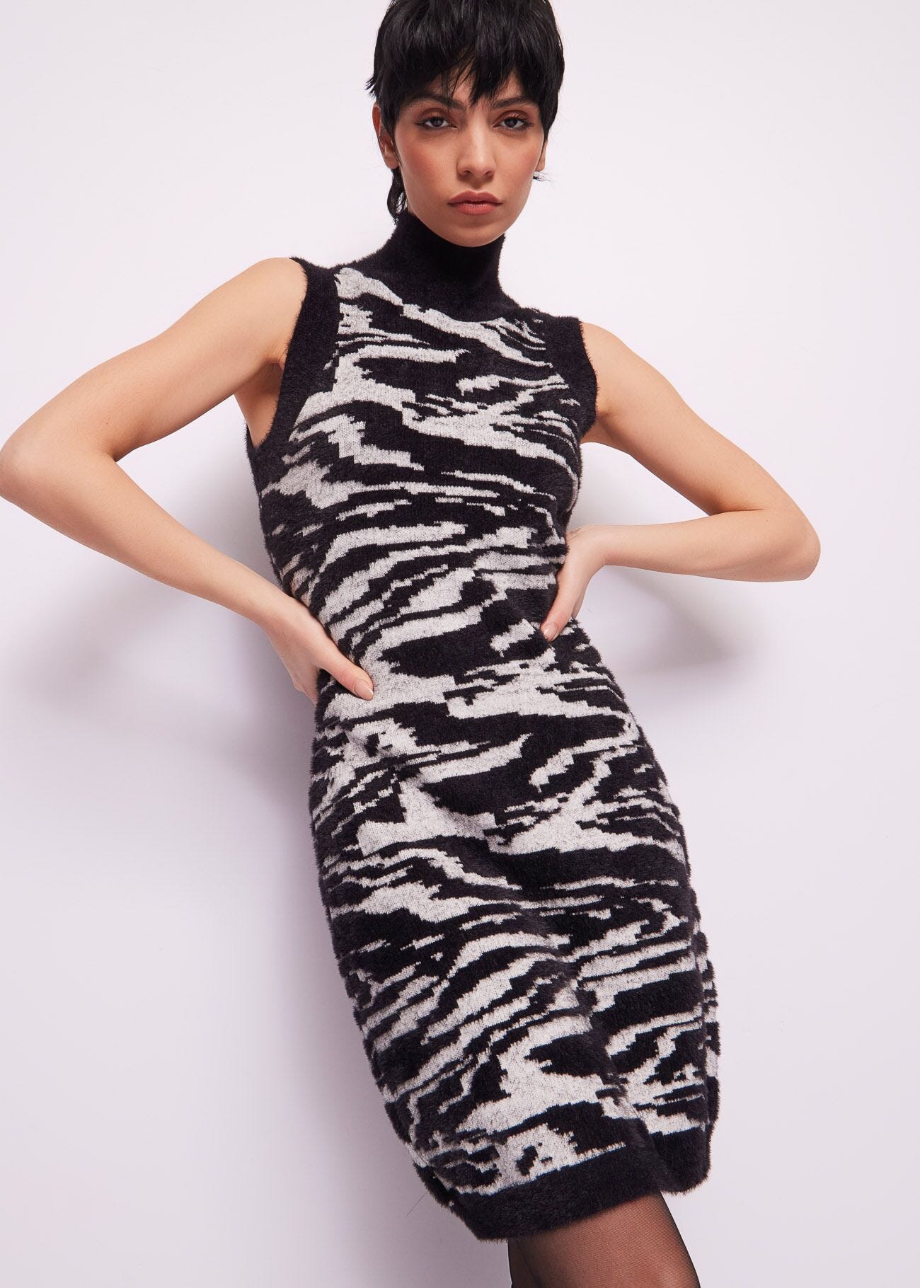 Vestido de jacquard con estampado animal