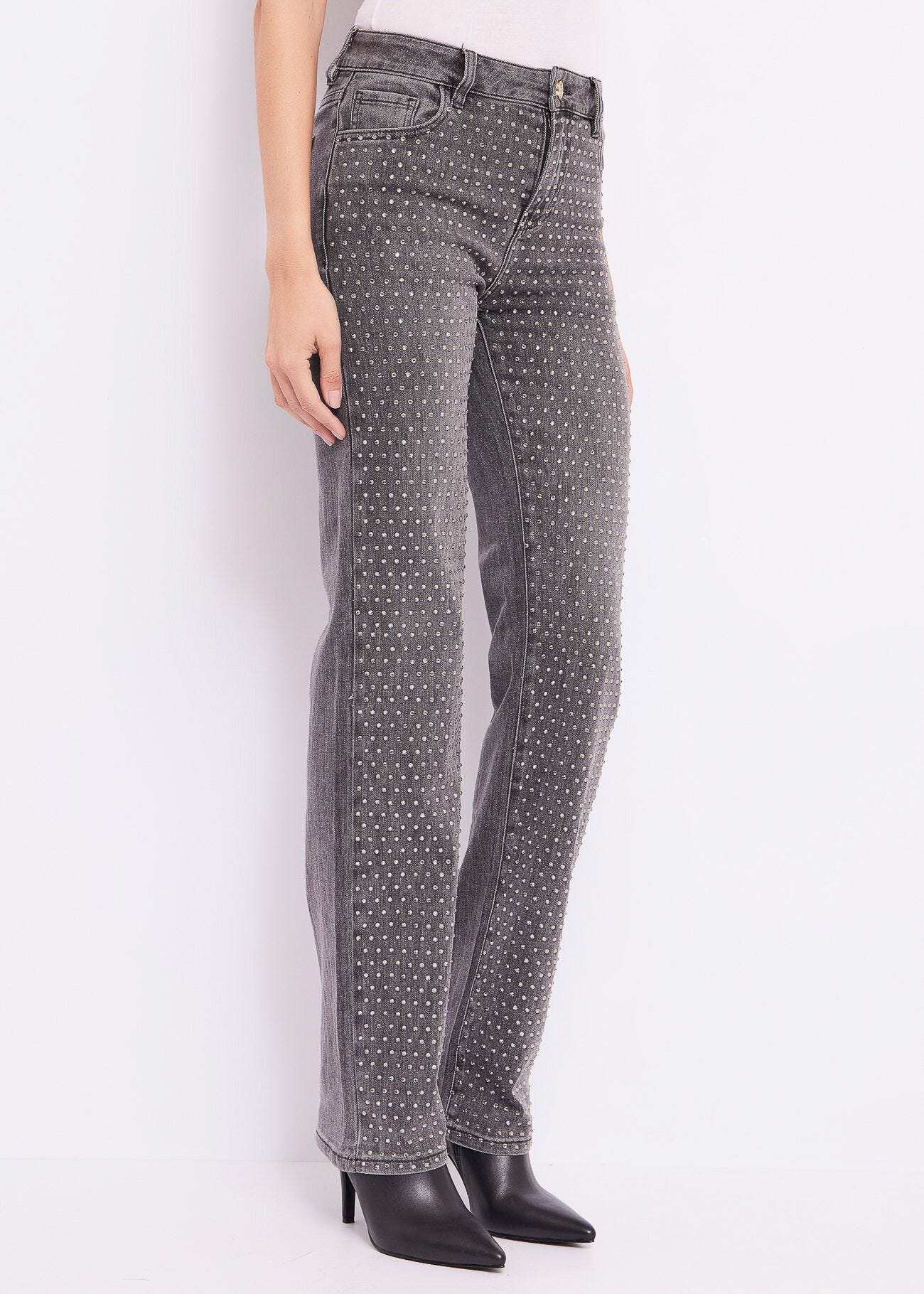 Straight jeans with rhinestones
