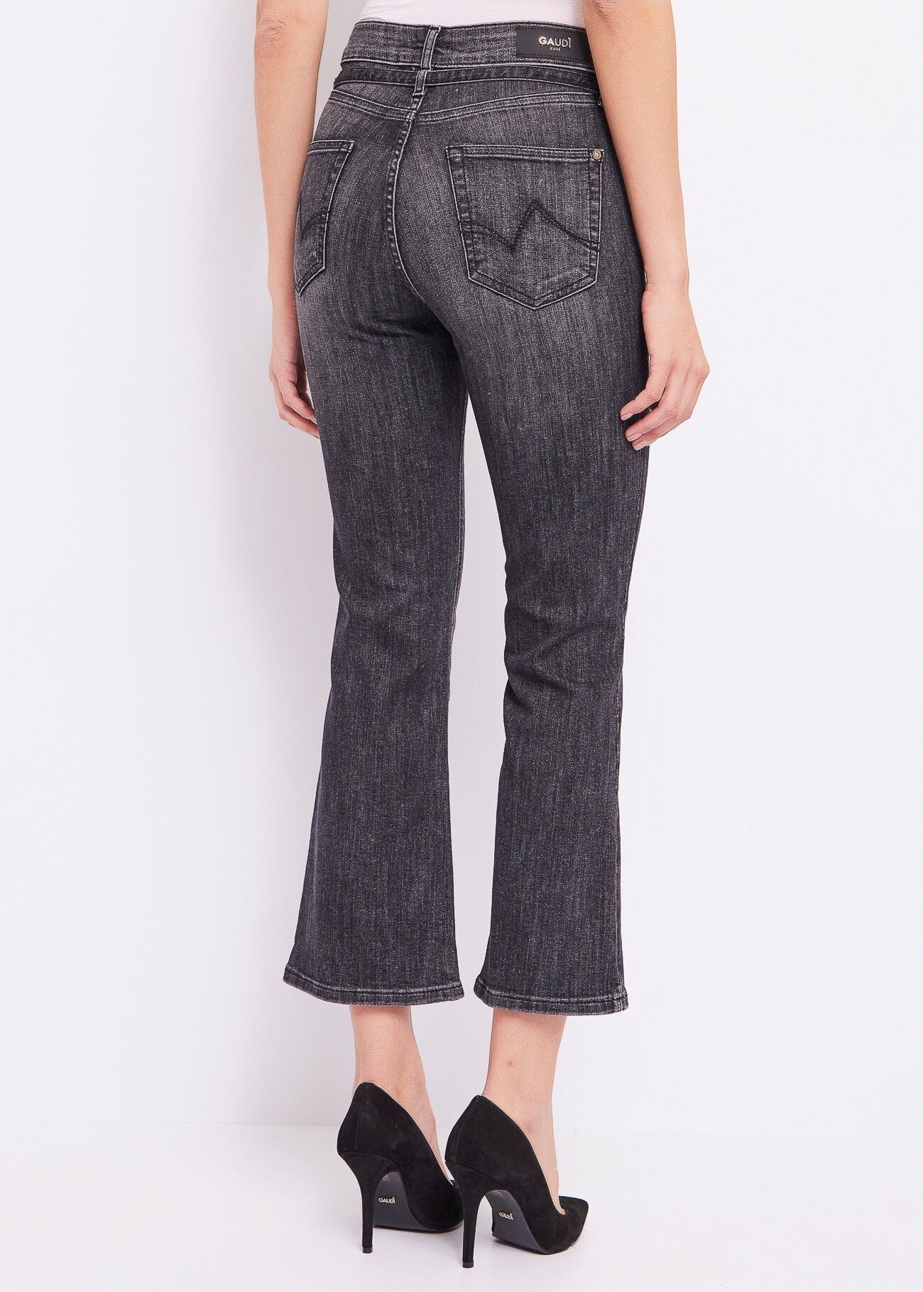 Jeans flare in cotone con cintura