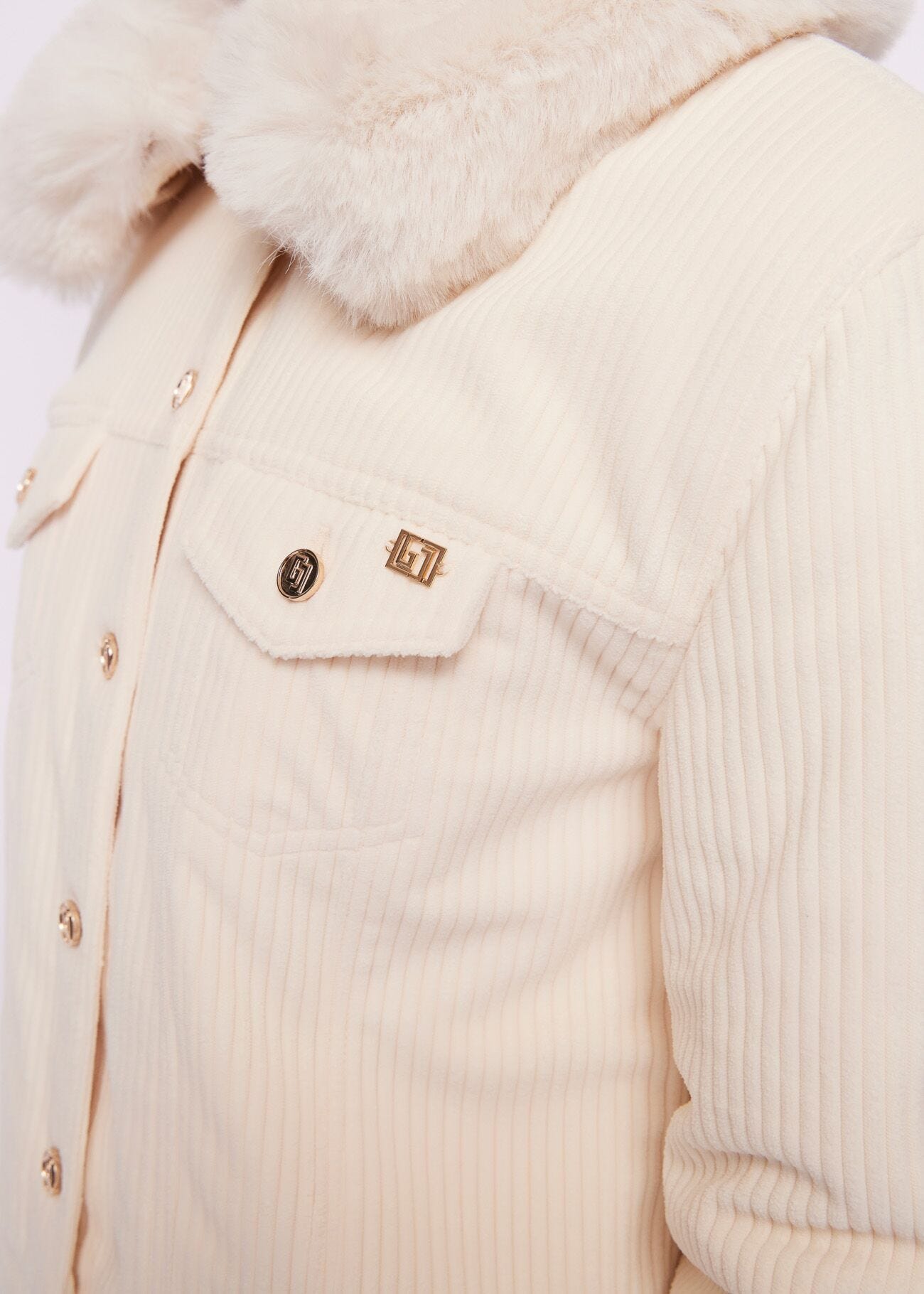 Velvet jacket with fur