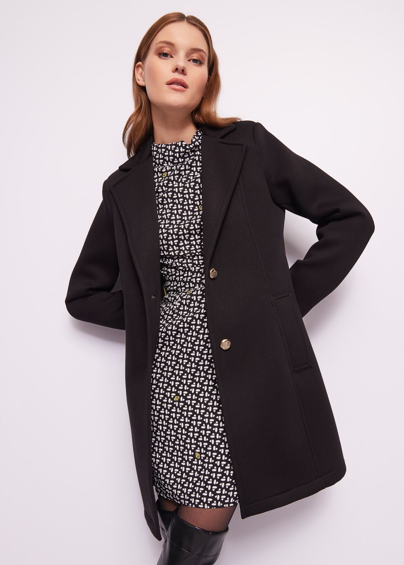 Cappotto nero in scuba