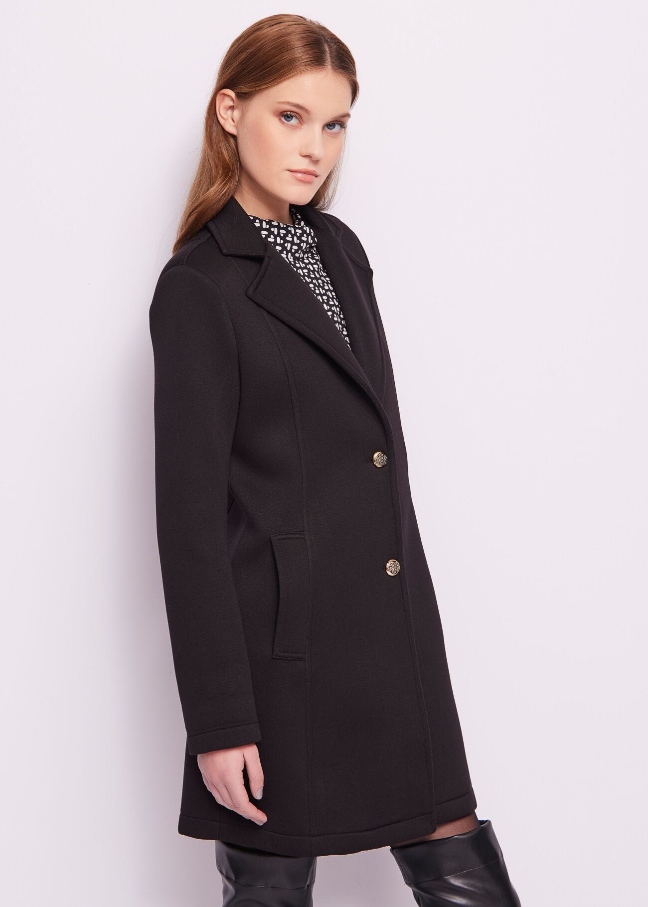 Cappotto nero in scuba